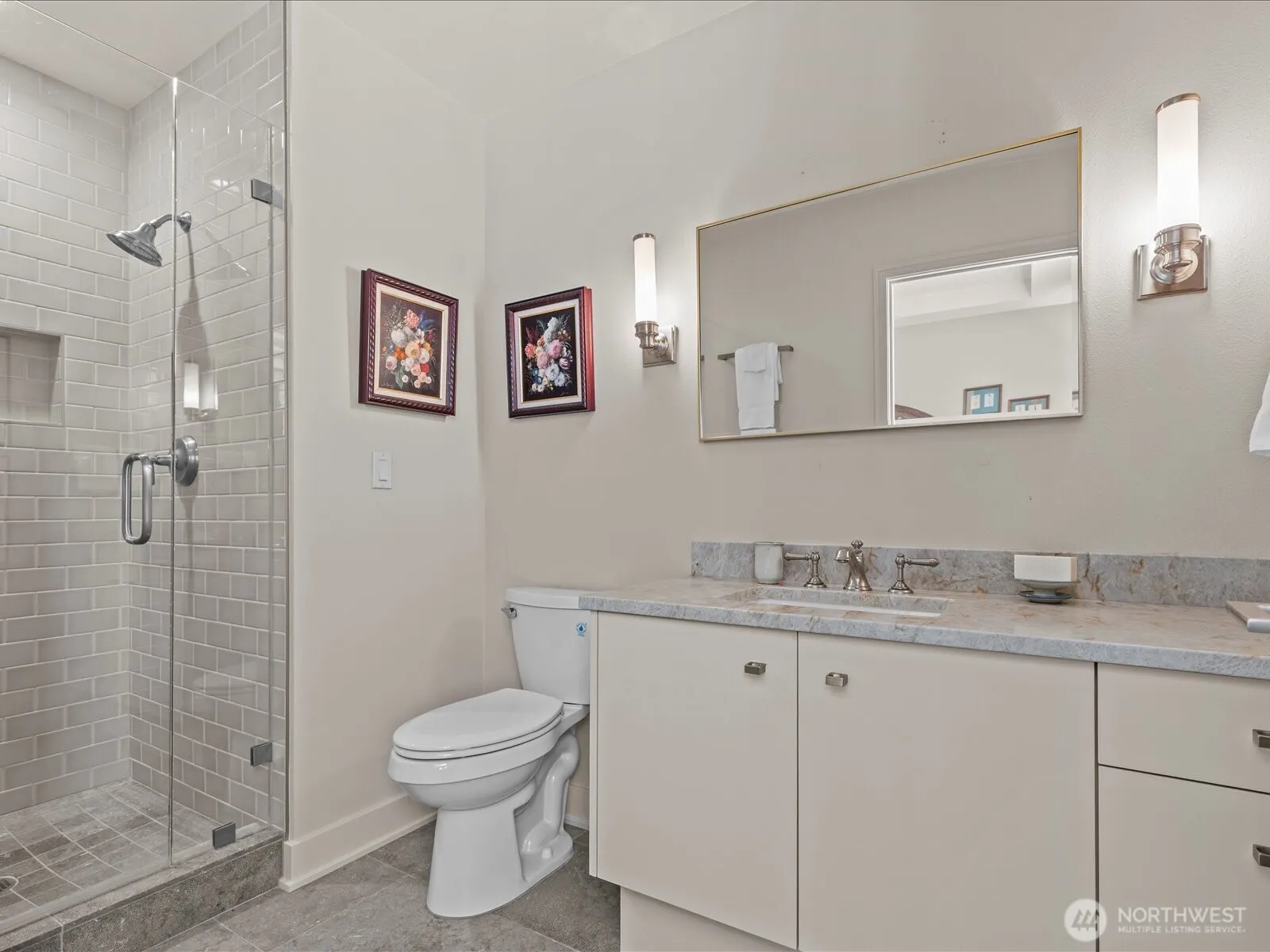 215 5th Avenue S #C202, Kirkland, WA 98033