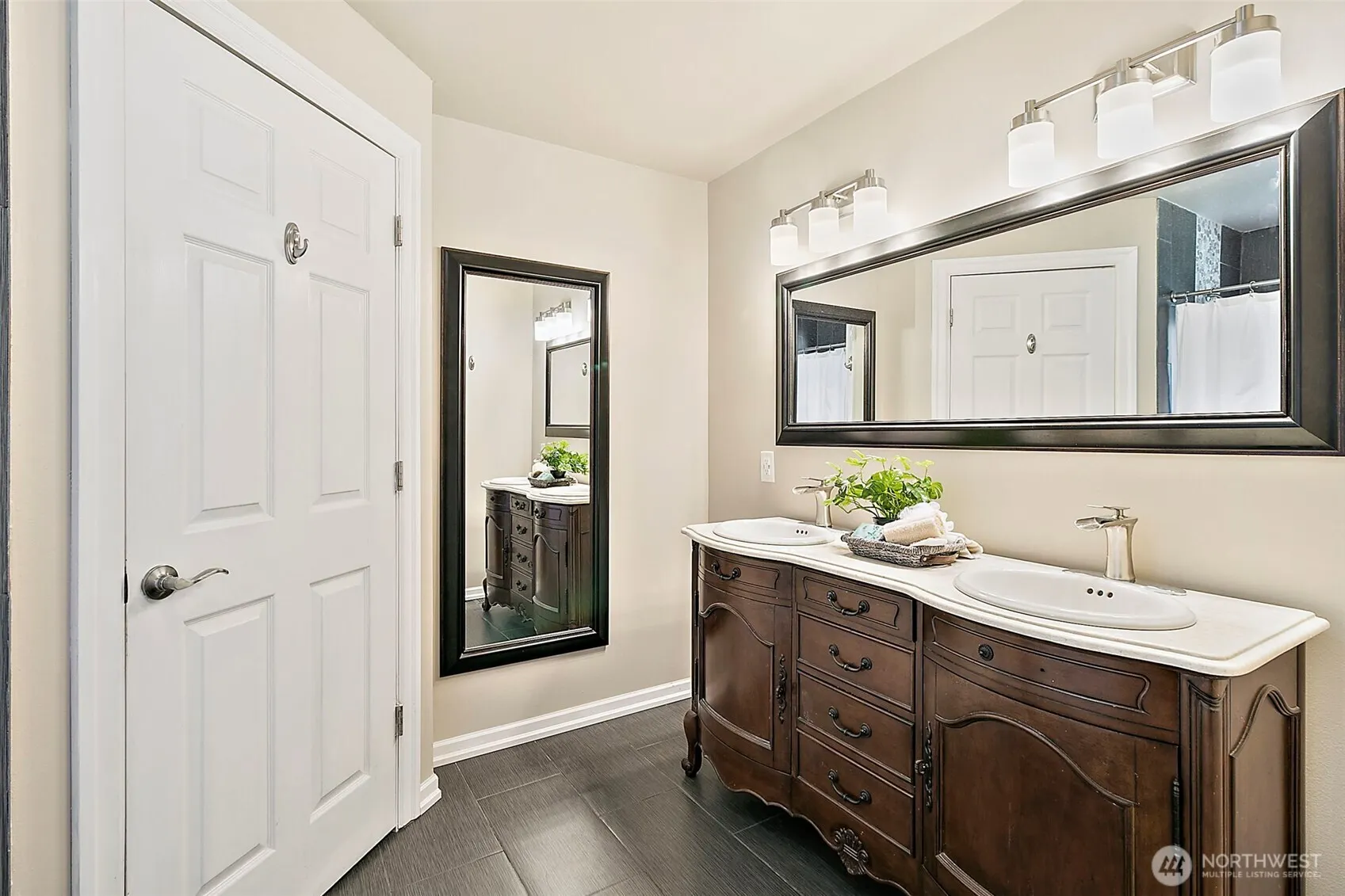 21630 104th Place SE, Kent, WA 98031