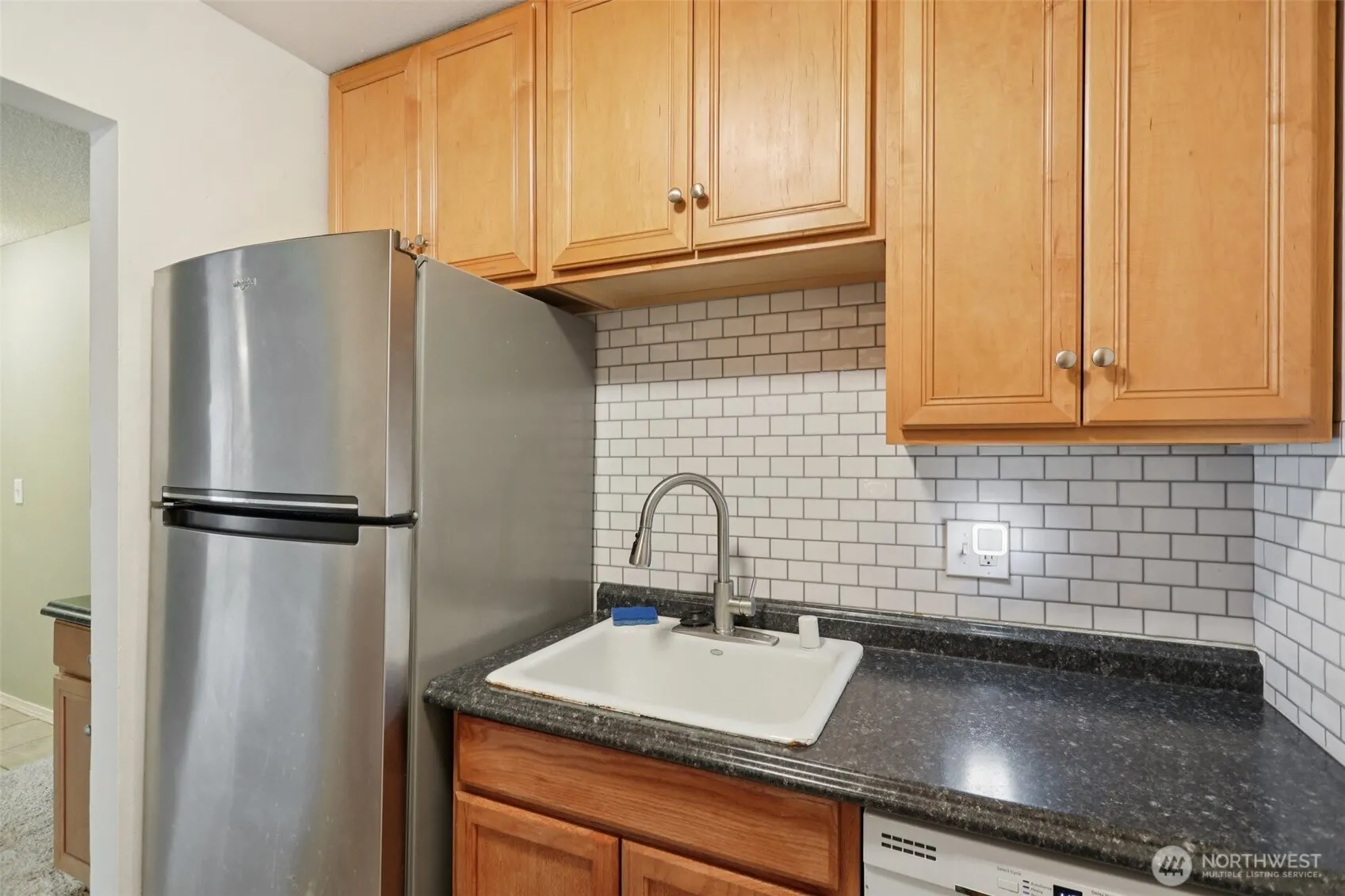 4815 180th Street SW #L102, Lynnwood, WA 98037