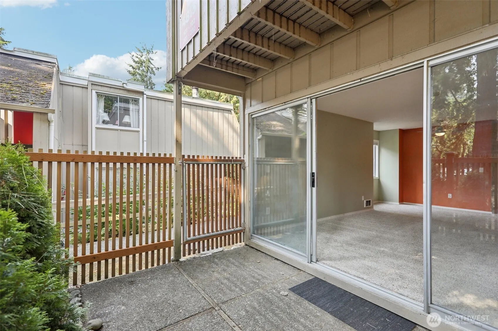 4815 180th Street SW #L102, Lynnwood, WA 98037