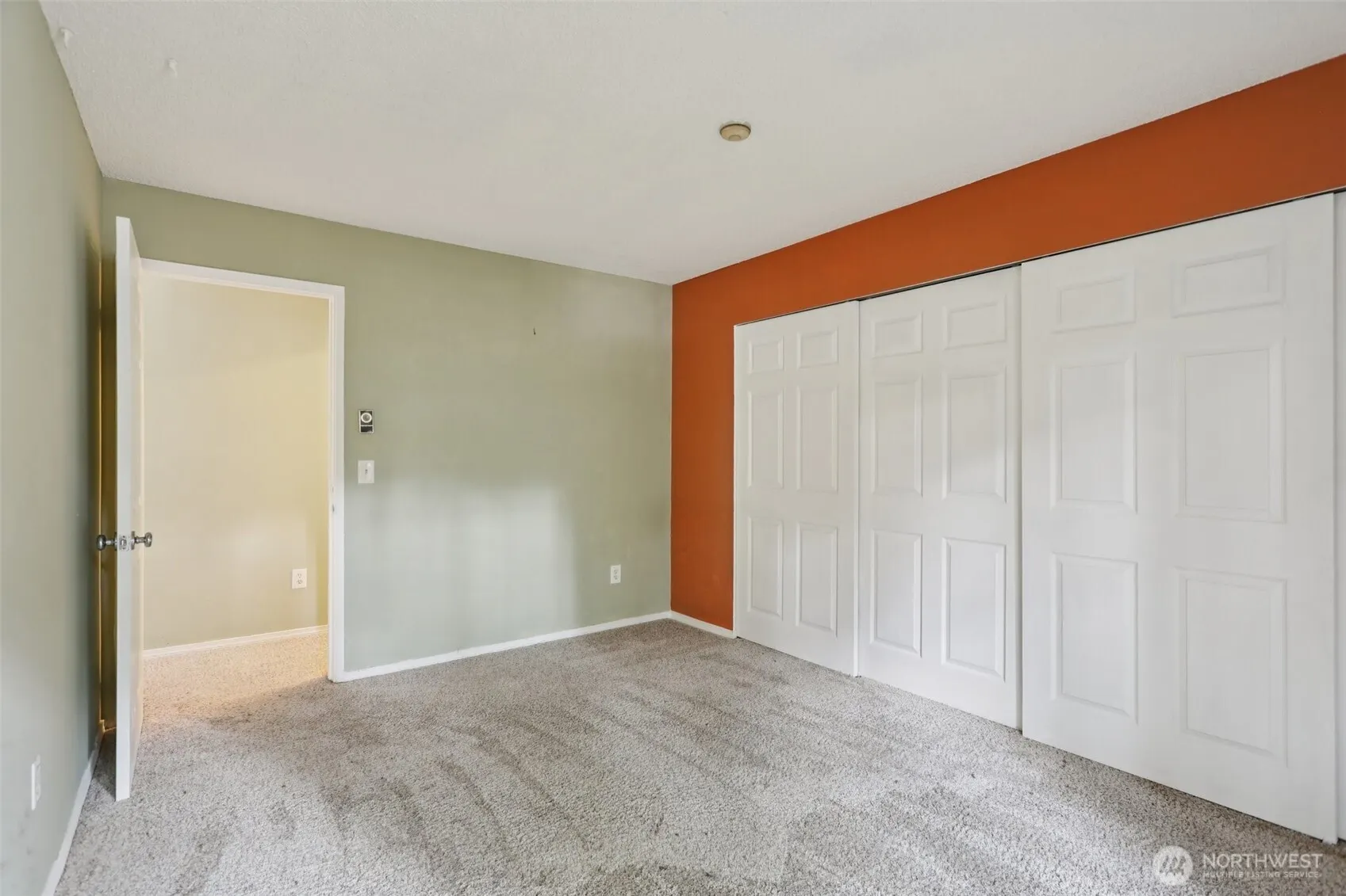 4815 180th Street SW #L102, Lynnwood, WA 98037