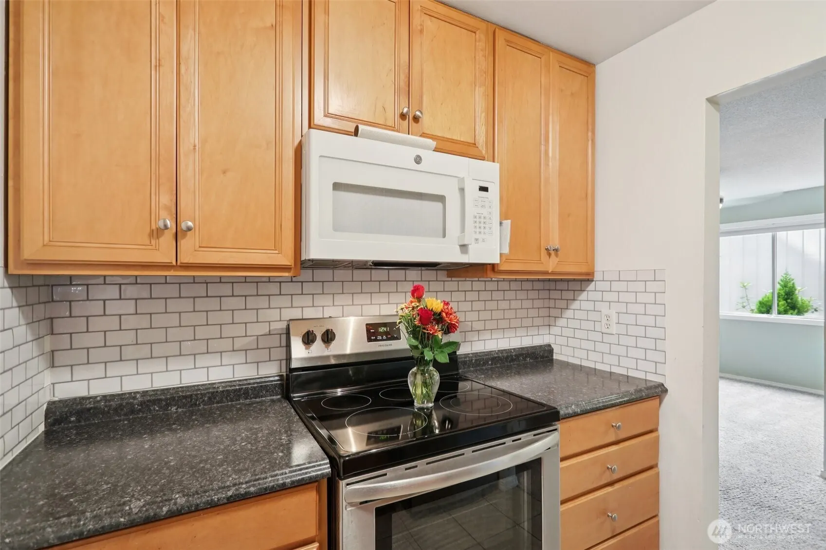 4815 180th Street SW #L102, Lynnwood, WA 98037