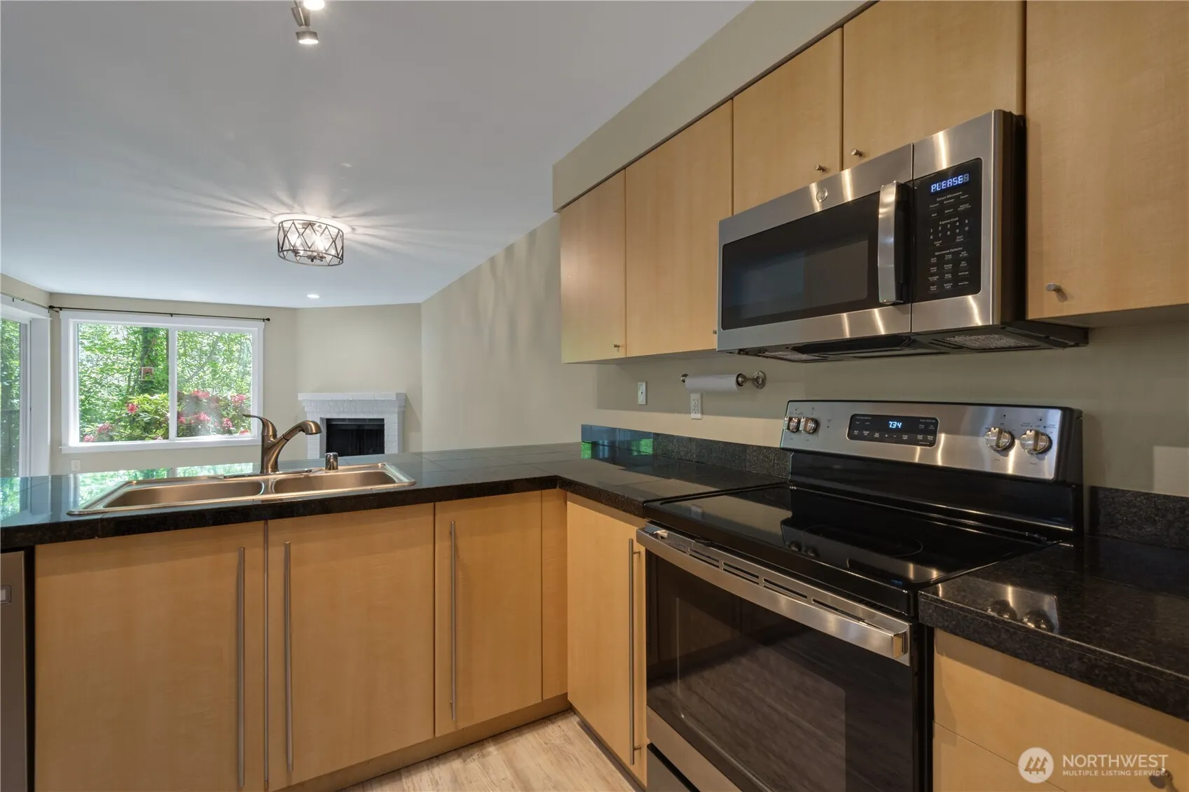 11307 NE 128th Street #G103, Kirkland, WA 98034