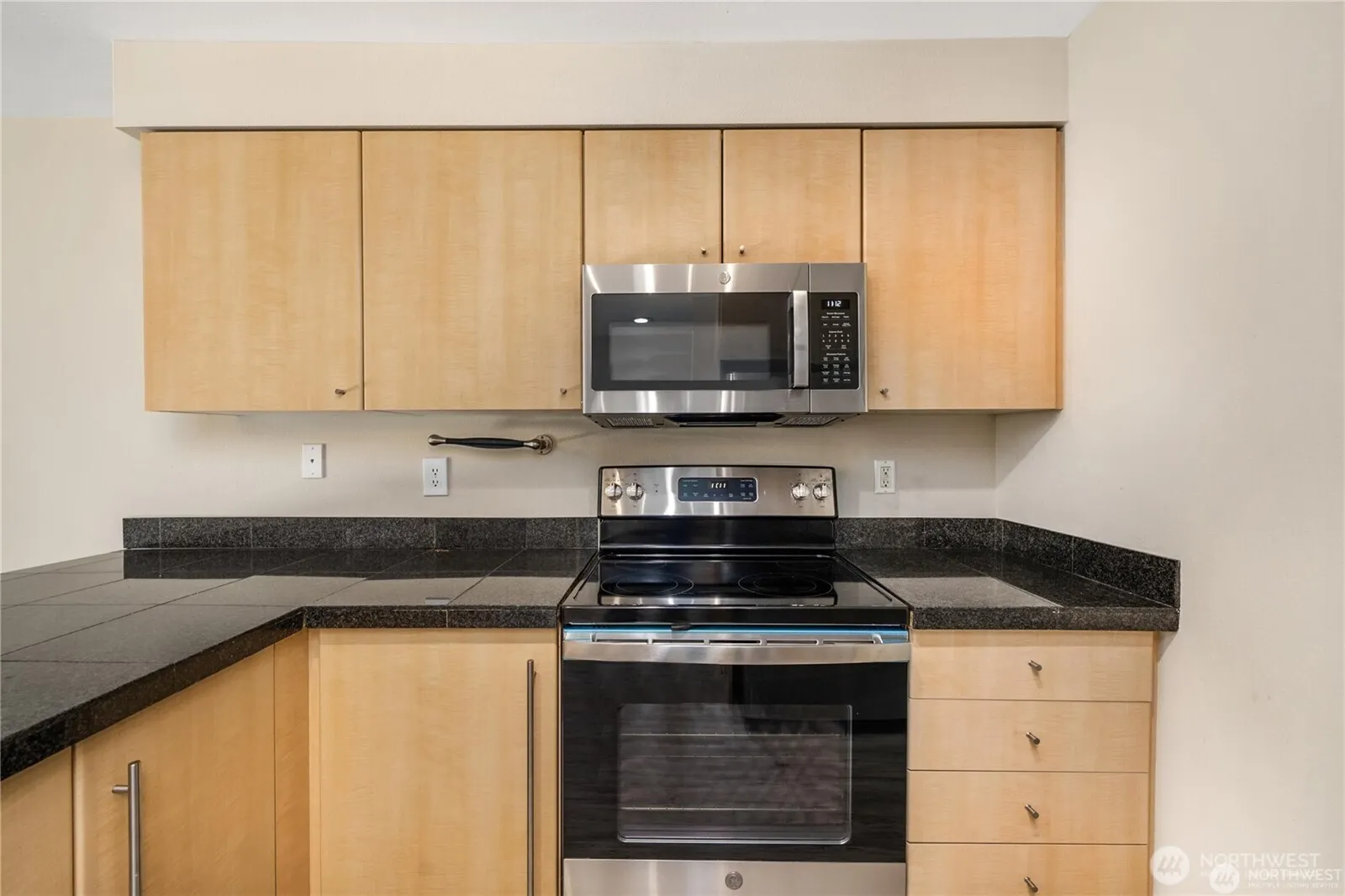 11307 NE 128th Street #G103, Kirkland, WA 98034