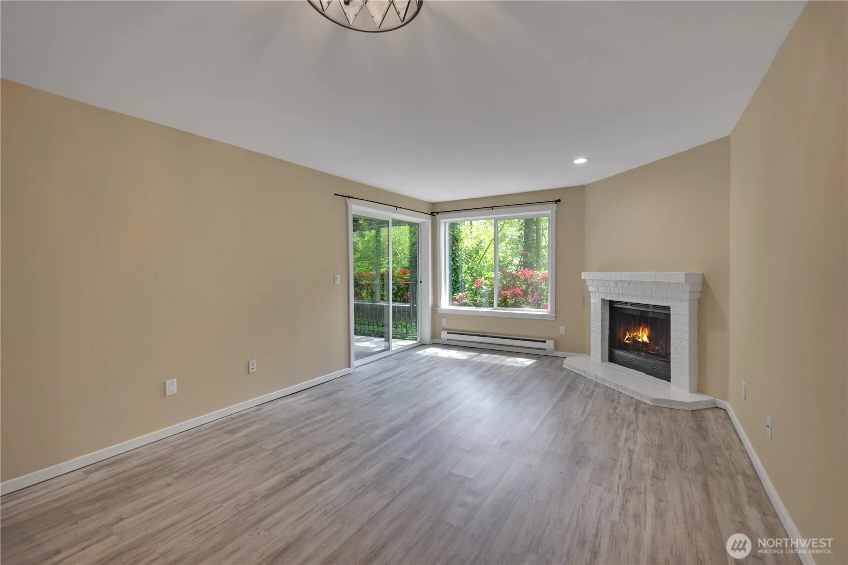 11307 NE 128th Street #G103, Kirkland, WA 98034