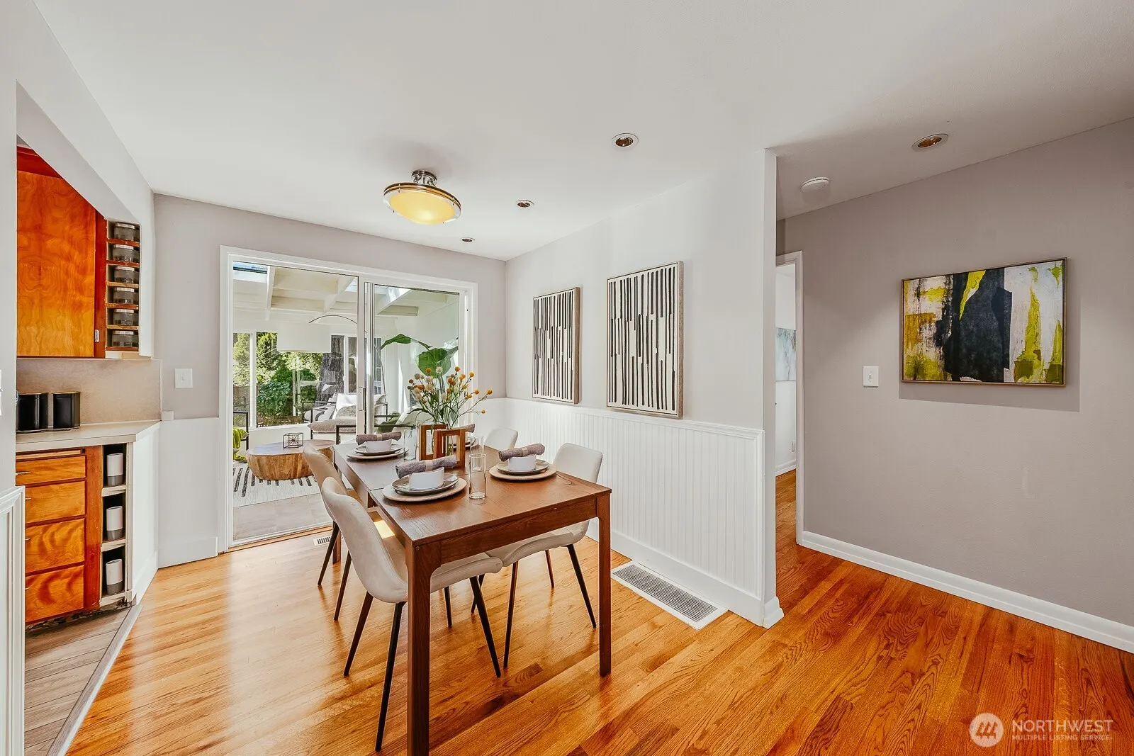 8433 34th Avenue SW, Seattle, WA 98126