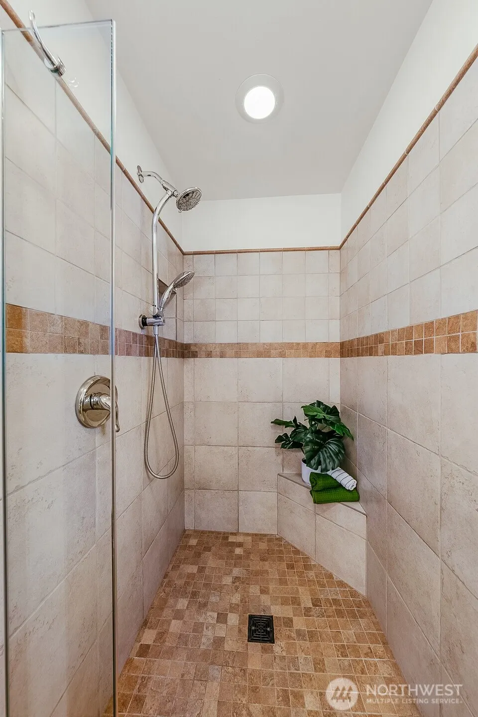 8433 34th Avenue SW, Seattle, WA 98126