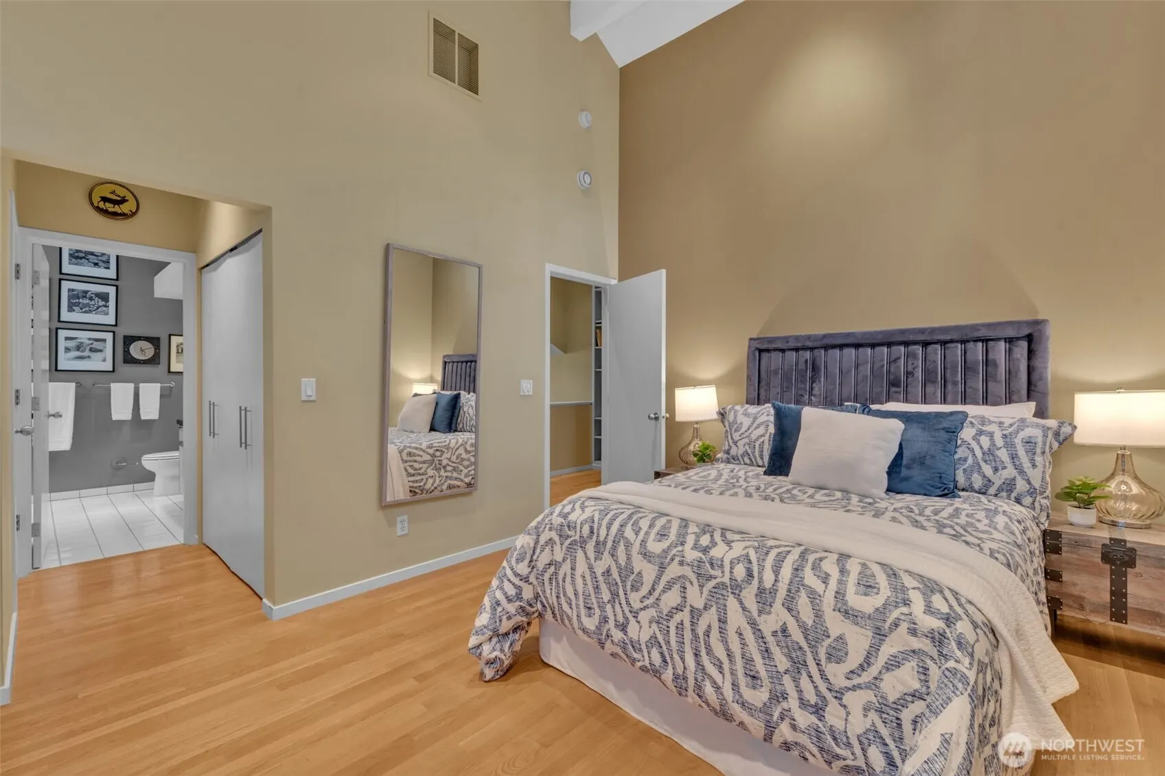 621 Bellevue Way SE, Bellevue, WA 98004