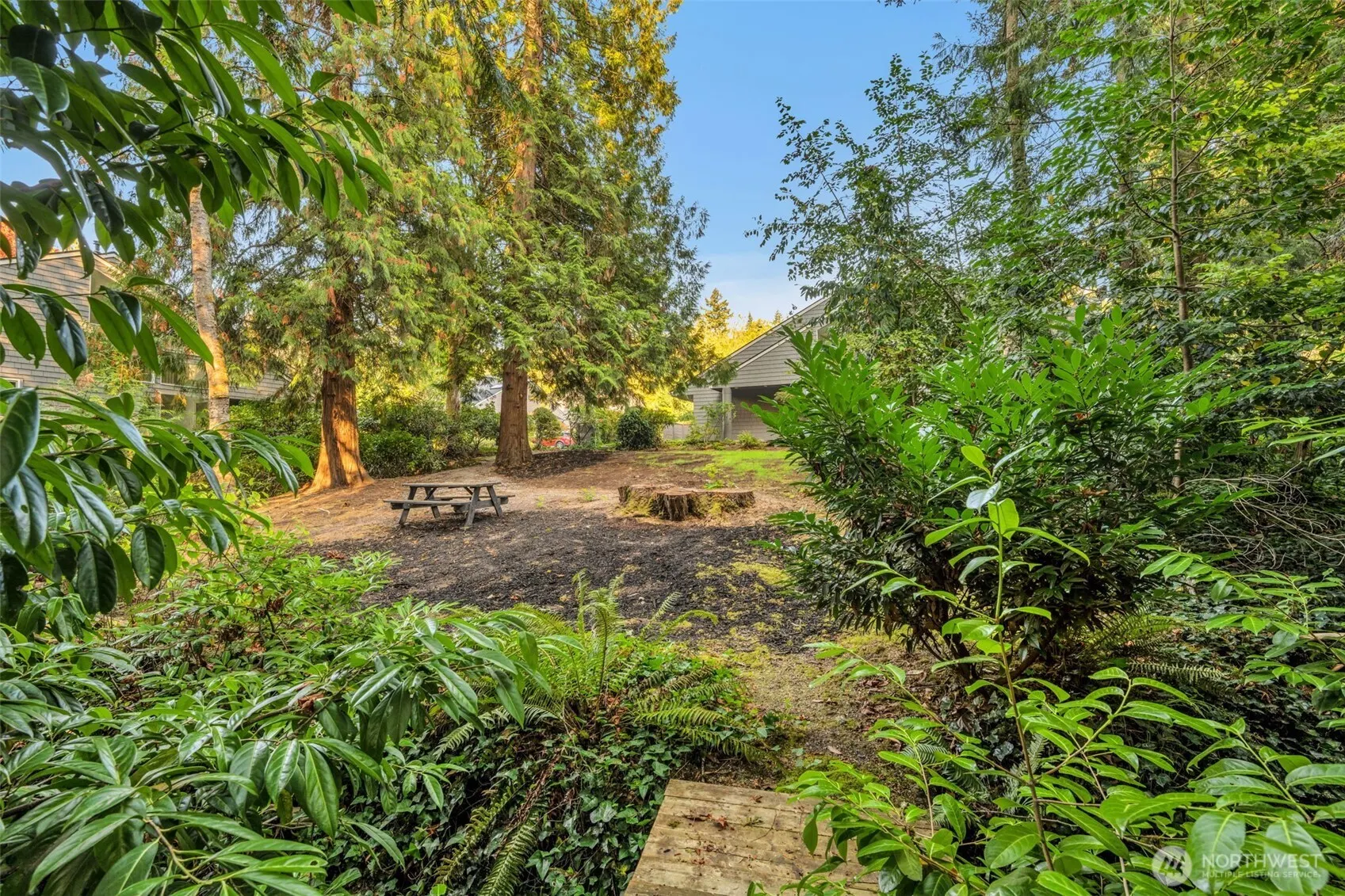 621 Bellevue Way SE, Bellevue, WA 98004