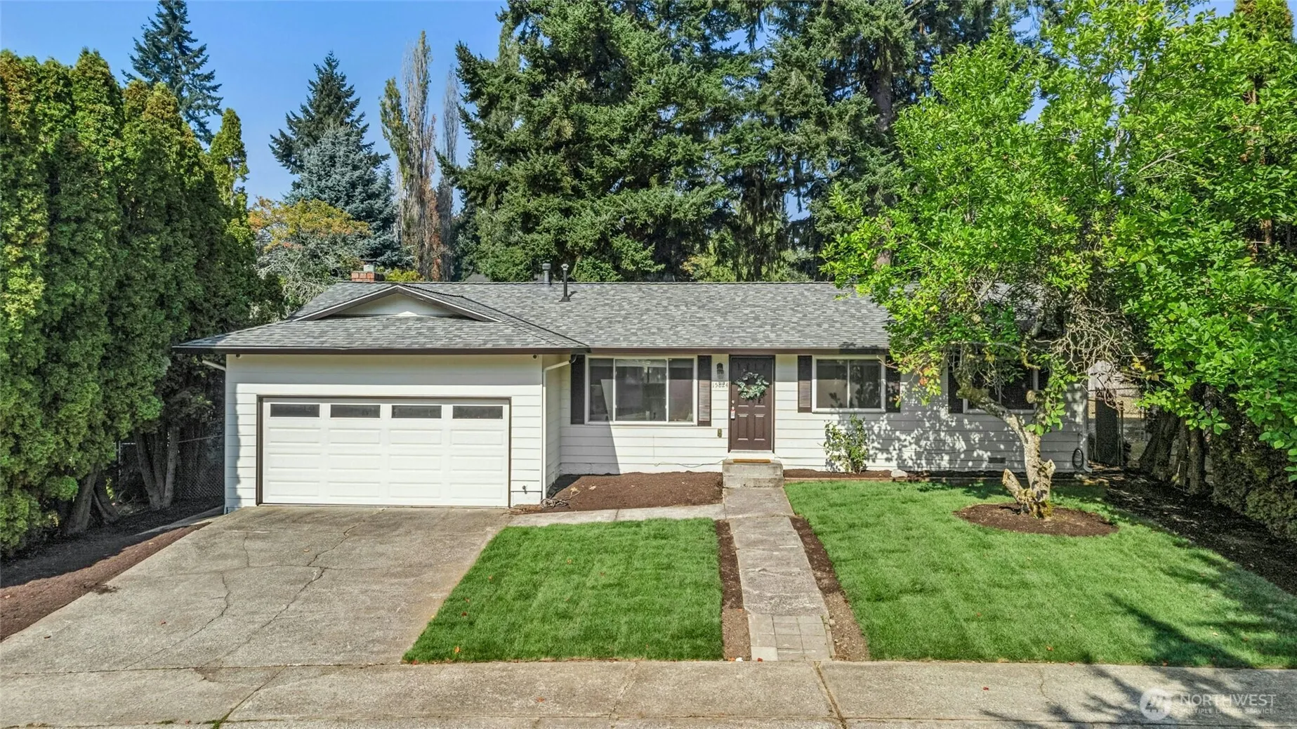15824 NE 111th Street , Redmond, WA 98052