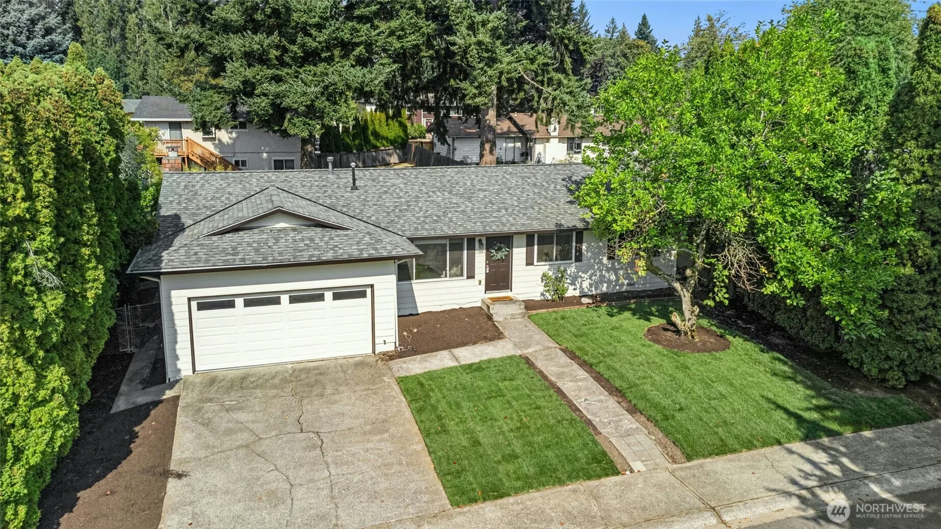 15824 NE 111th Street , Redmond, WA 98052