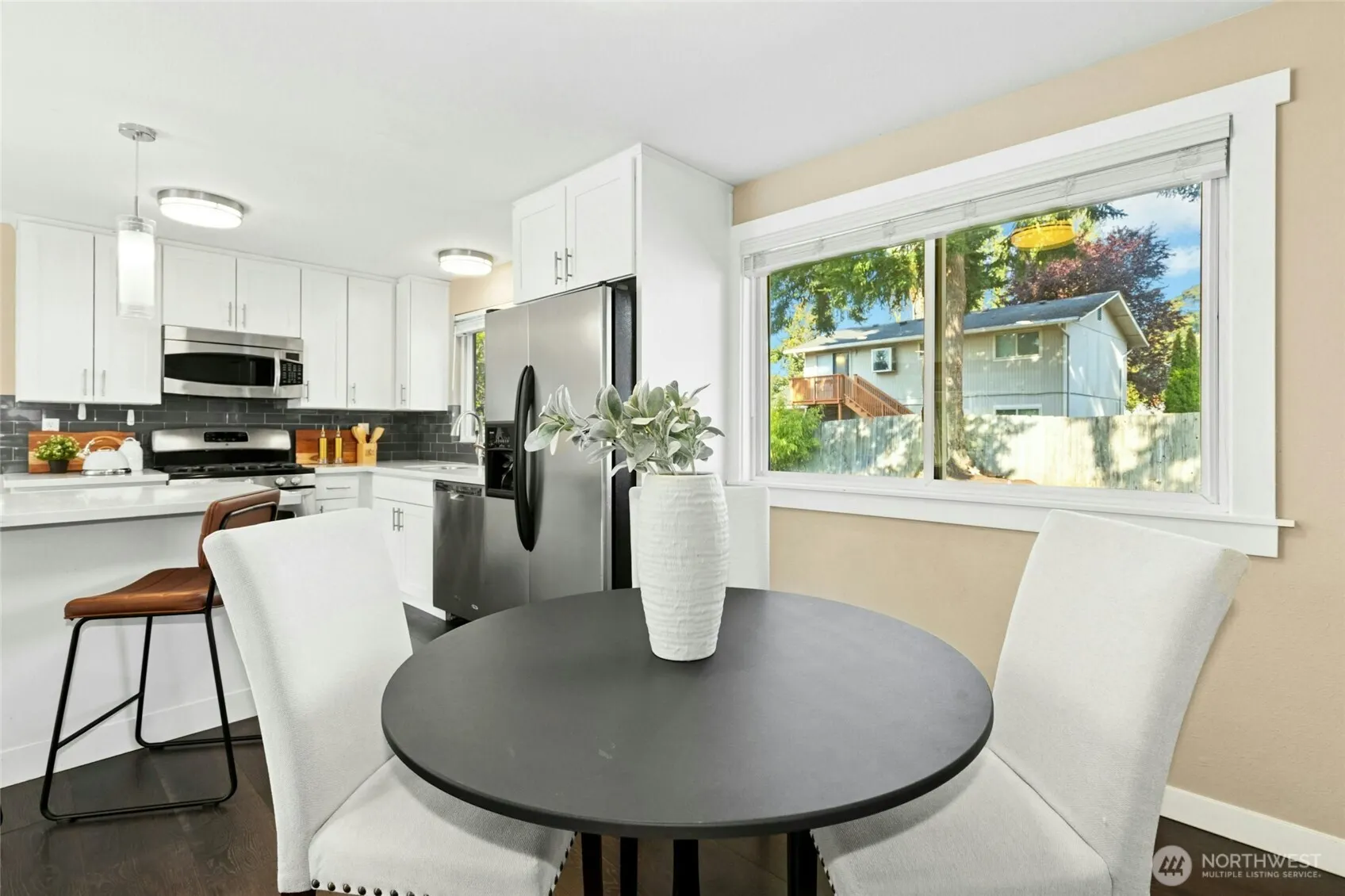 15824 NE 111th Street , Redmond, WA 98052