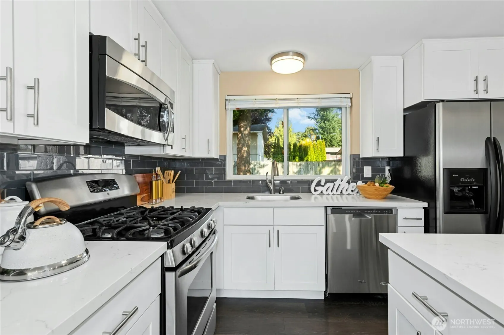 15824 NE 111th Street , Redmond, WA 98052