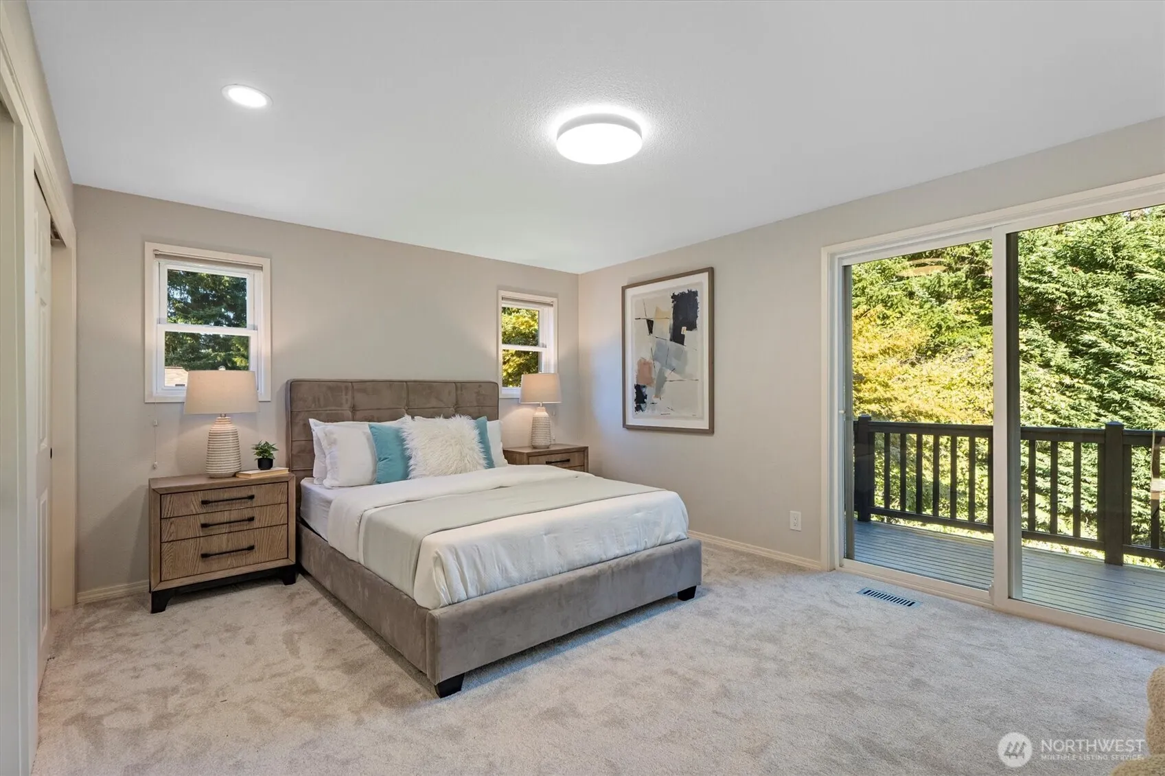 10824 SE 23rd Street , Bellevue, WA 98004