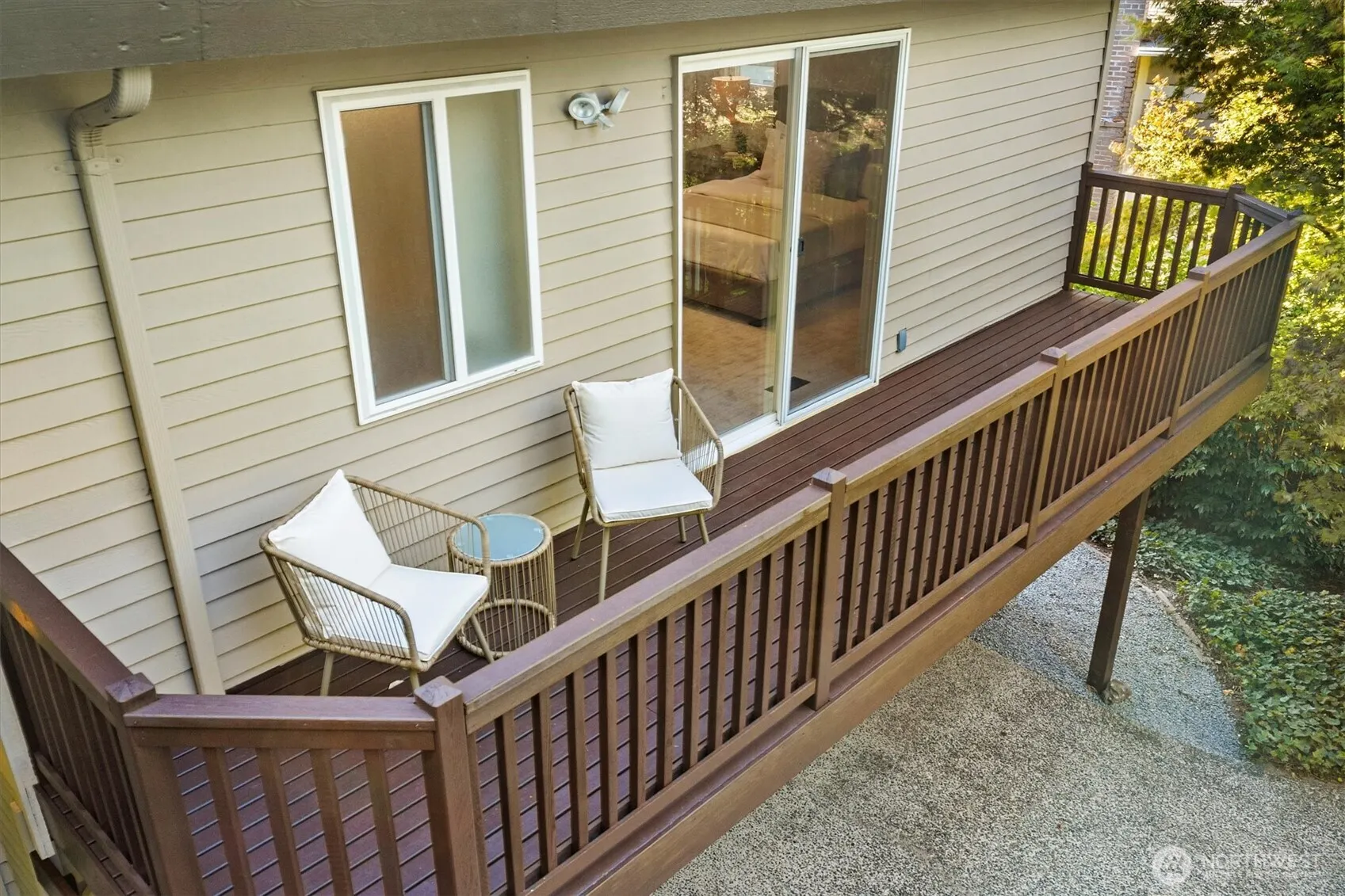 10824 SE 23rd Street , Bellevue, WA 98004