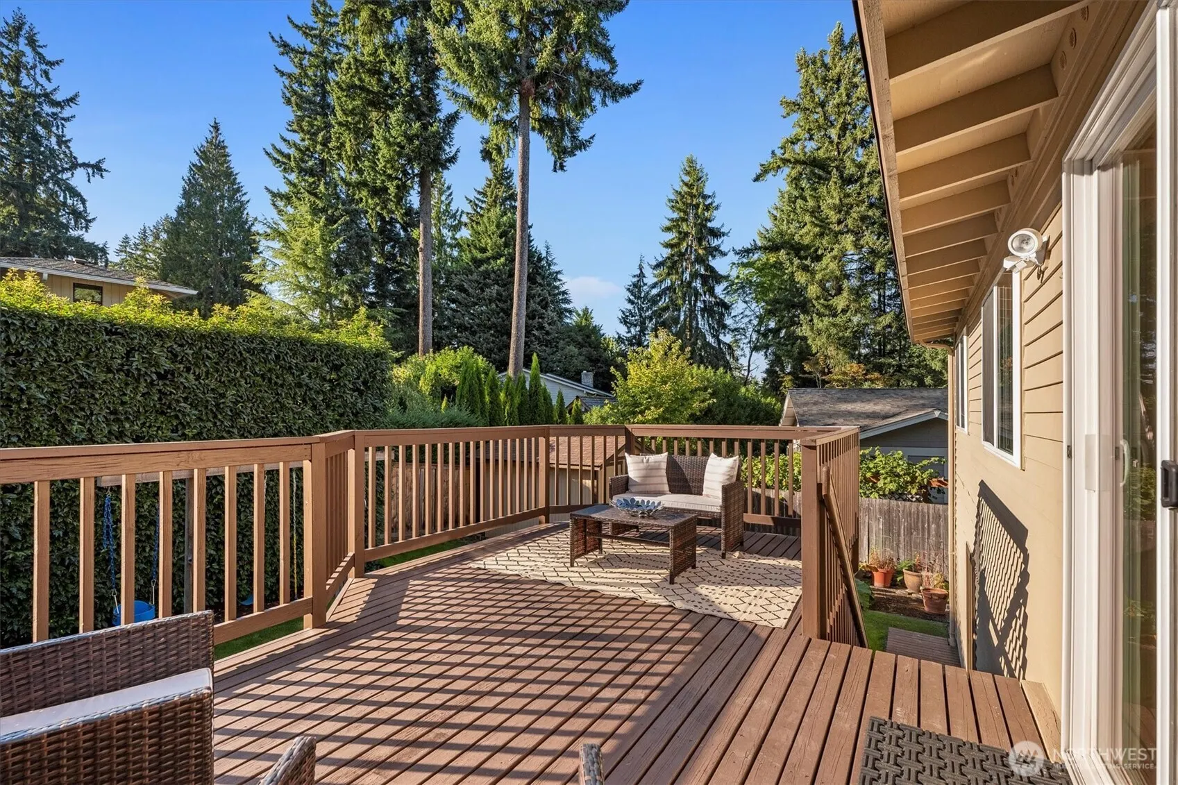 10824 SE 23rd Street , Bellevue, WA 98004