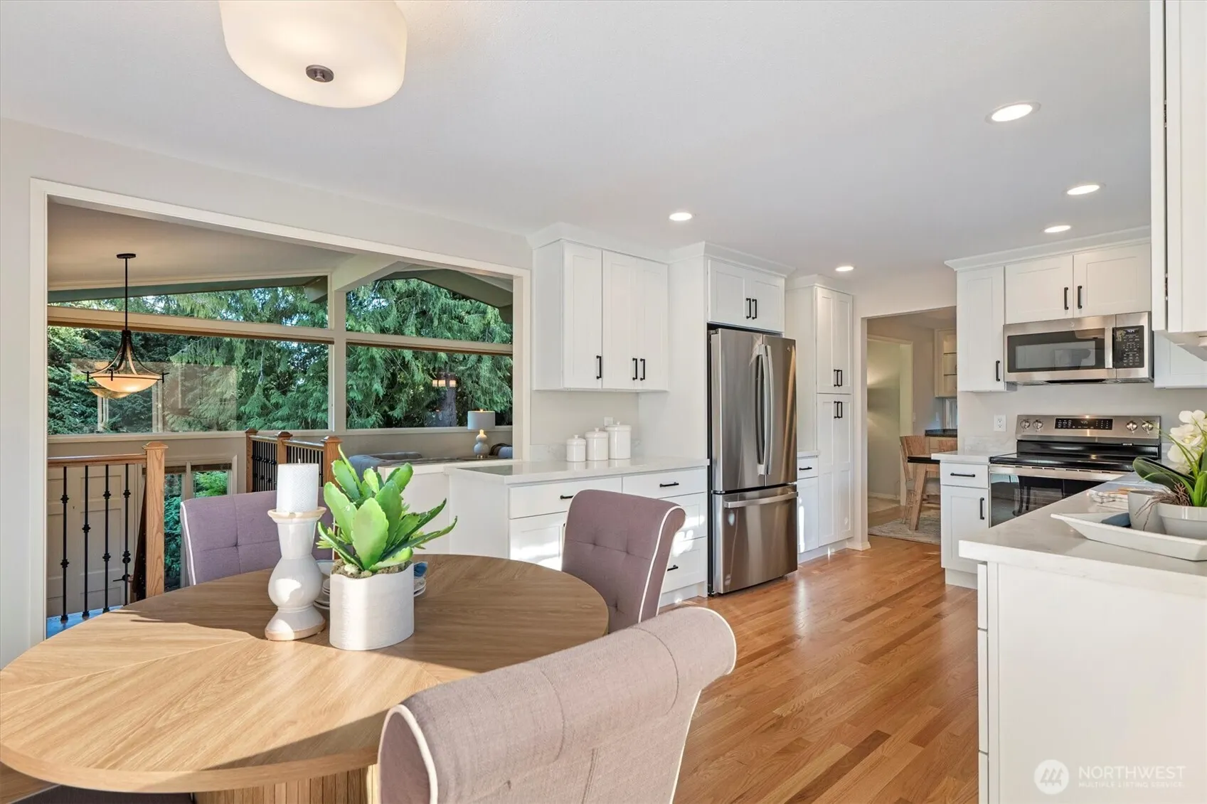10824 SE 23rd Street , Bellevue, WA 98004