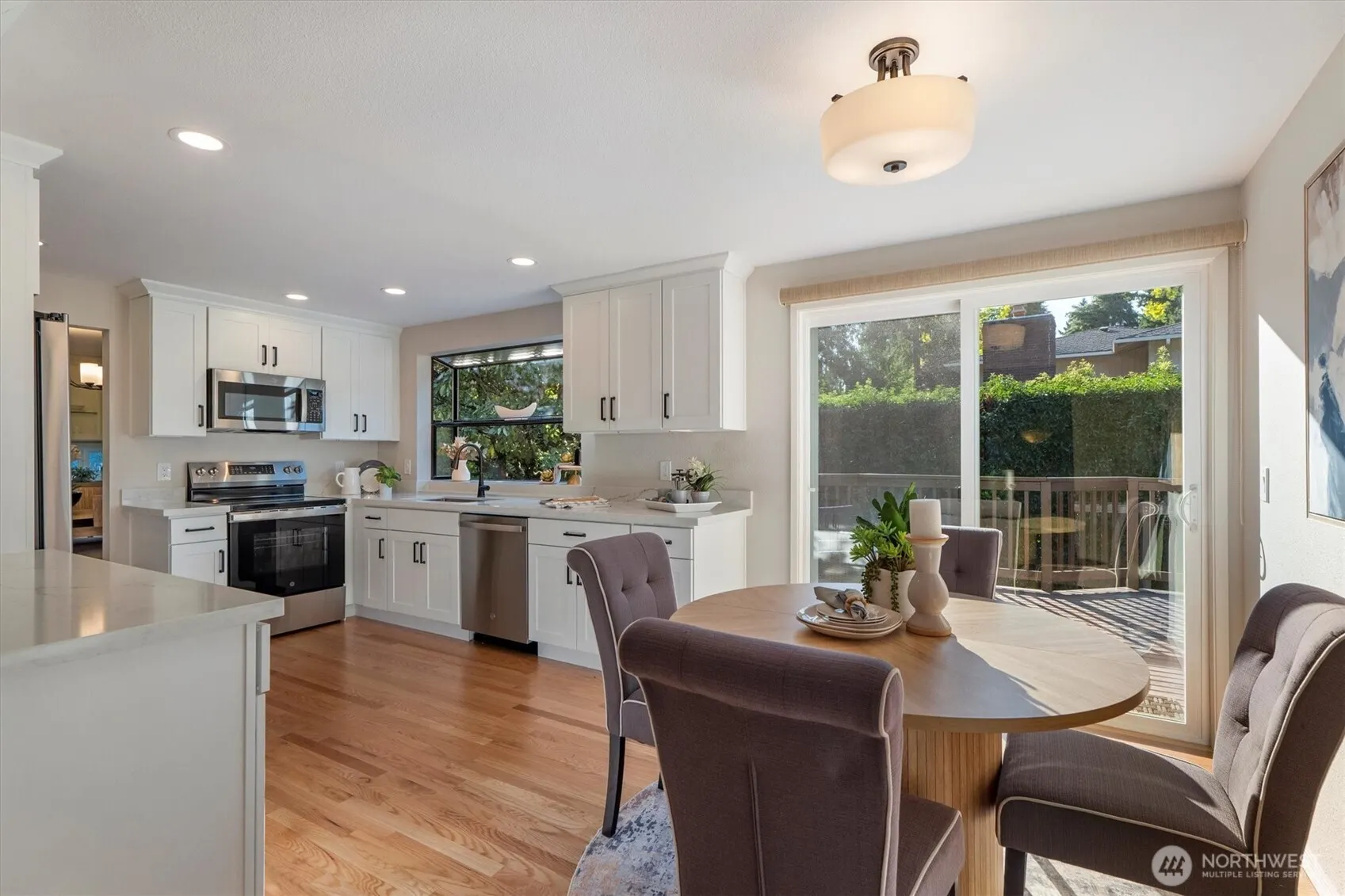 10824 SE 23rd Street , Bellevue, WA 98004
