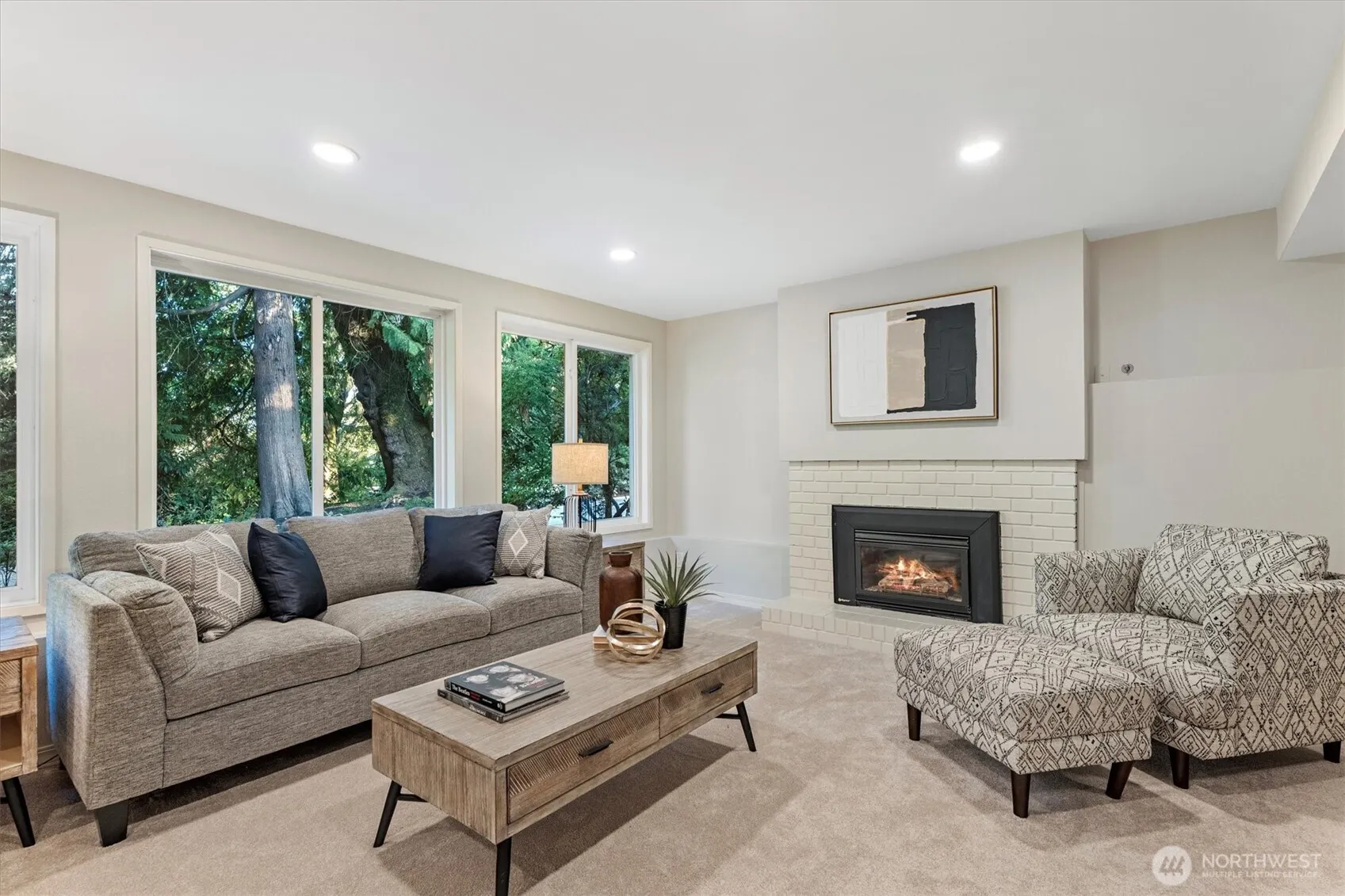 10824 SE 23rd Street , Bellevue, WA 98004