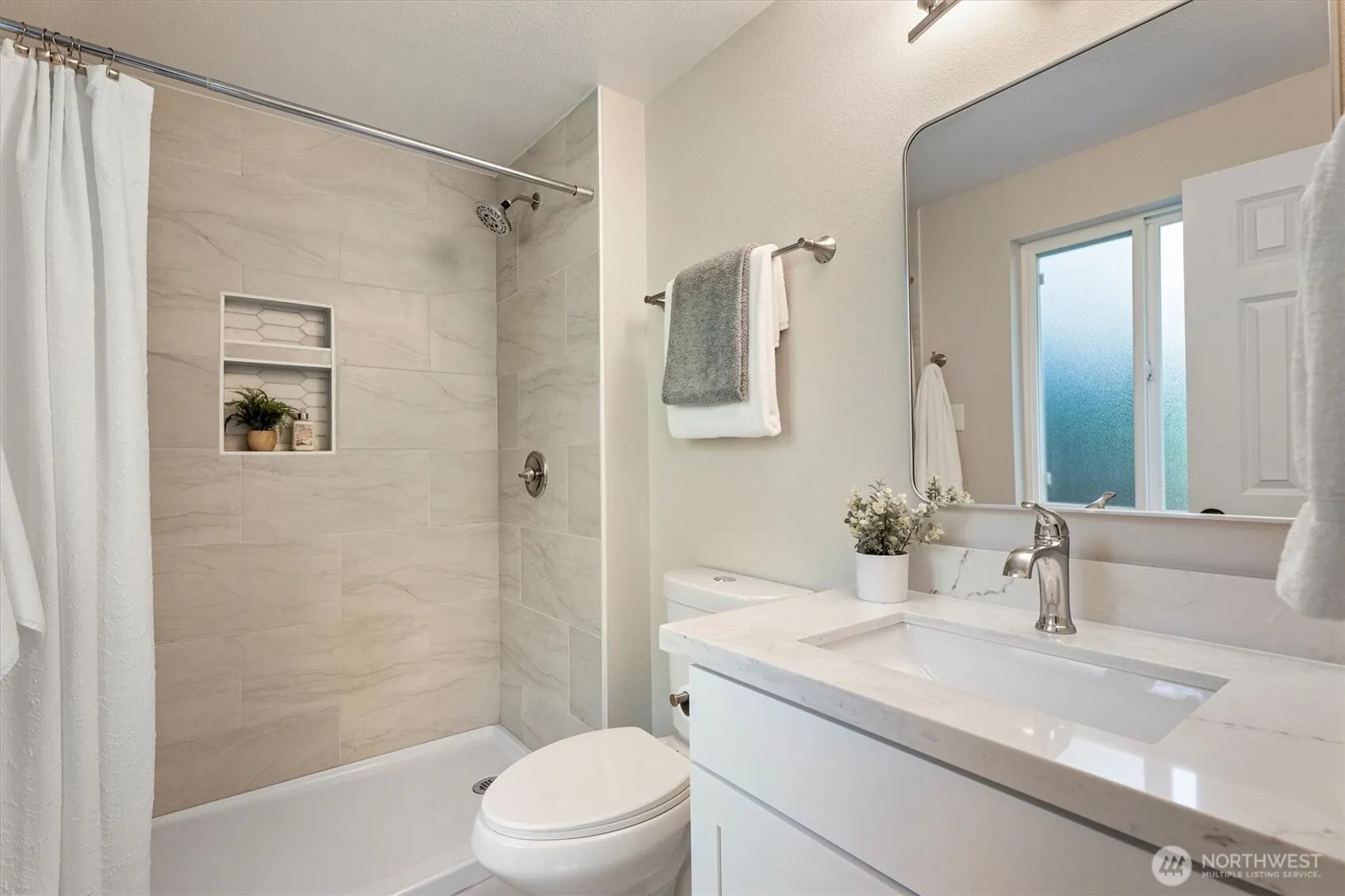 10824 SE 23rd Street , Bellevue, WA 98004