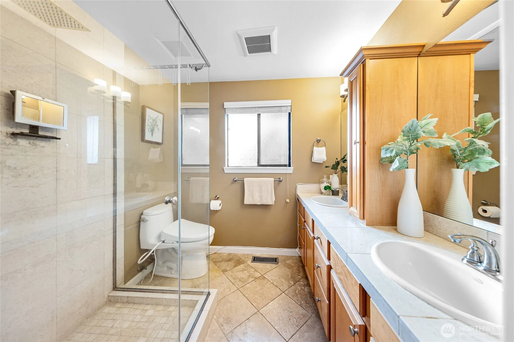 17127 NE 8th Place , Bellevue, WA 98008