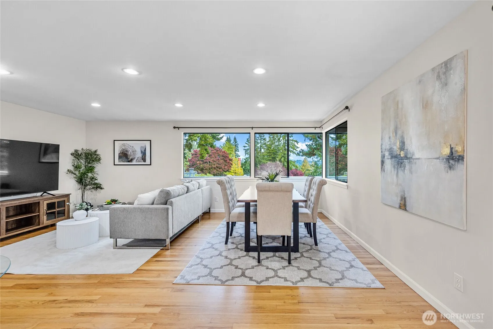 17127 NE 8th Place , Bellevue, WA 98008