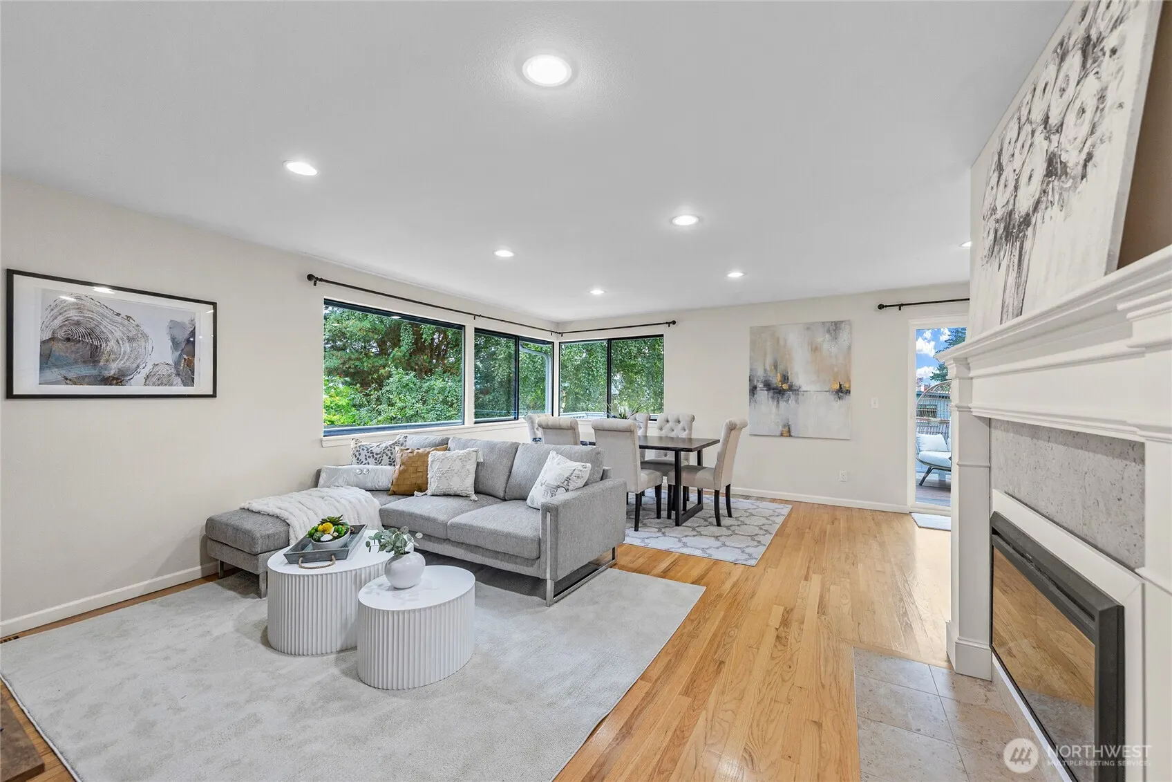 17127 NE 8th Place , Bellevue, WA 98008