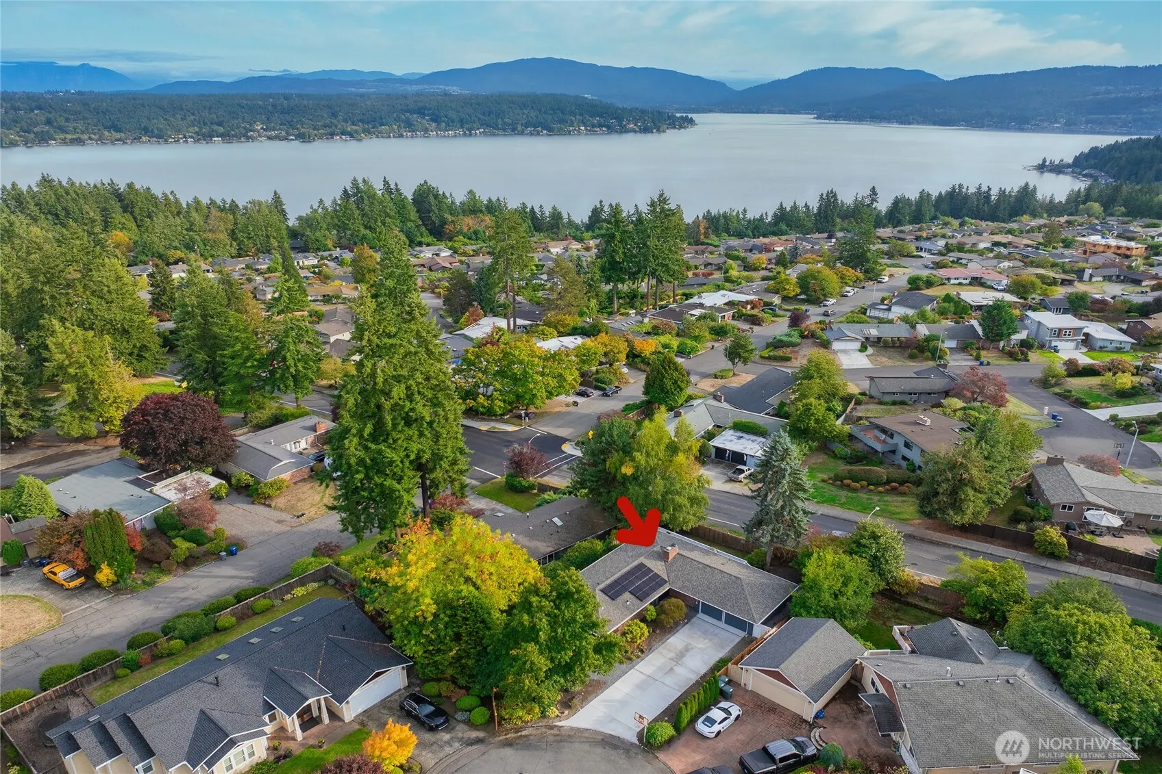 17127 NE 8th Place , Bellevue, WA 98008