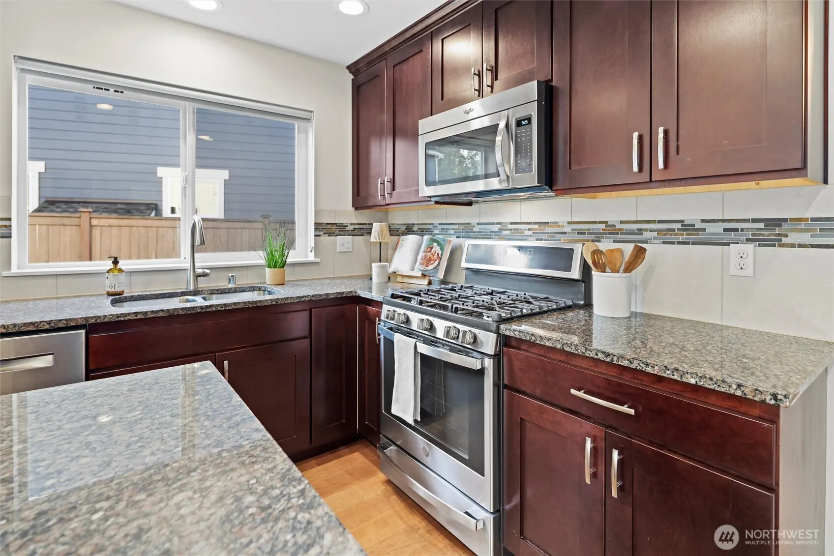 18927 10th Dr SE , Bothell, WA 98012