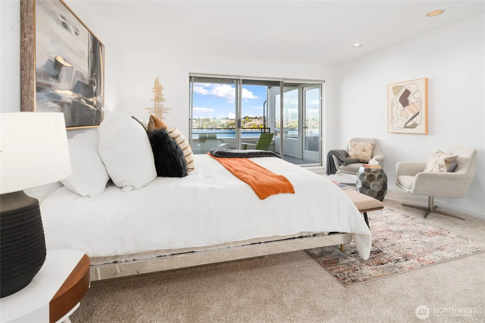 2420 8th Avenue N #102, Seattle, WA 98109