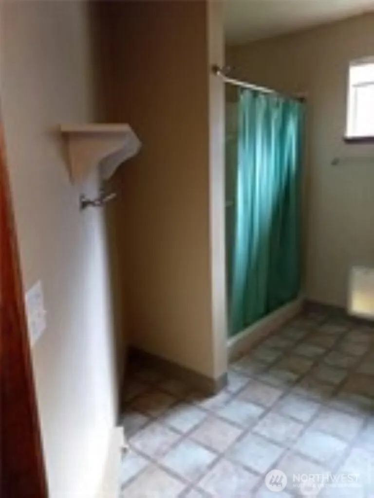 285 SE Croston Lane #A, Issaquah, WA 98027