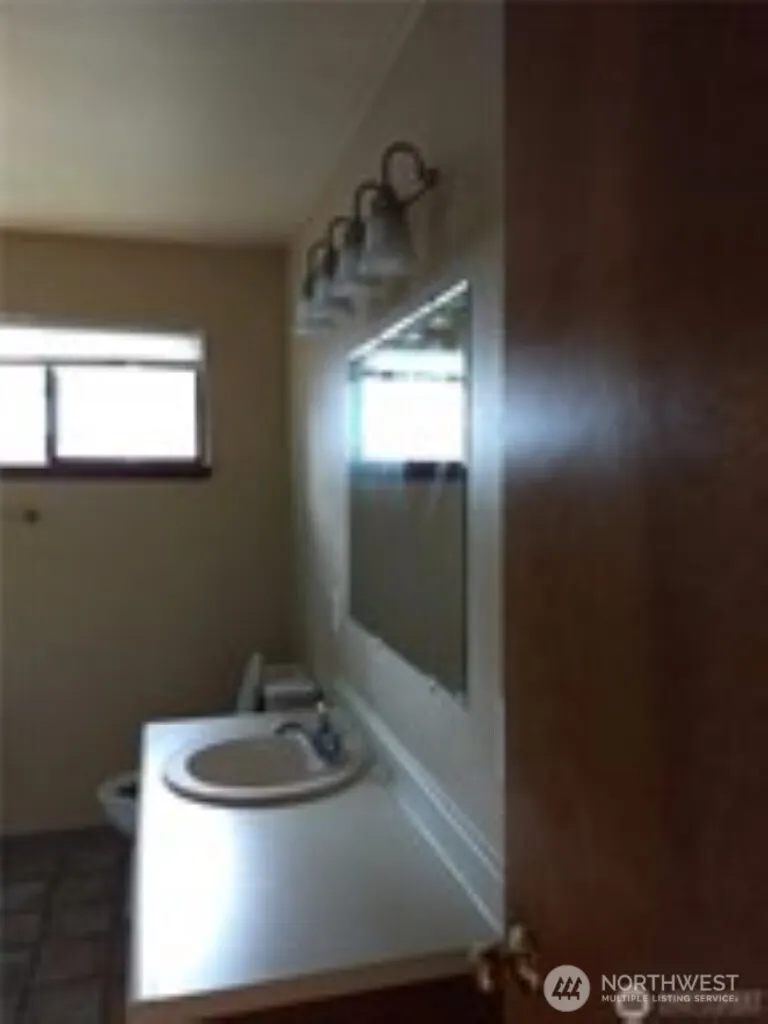 285 SE Croston Lane #A, Issaquah, WA 98027