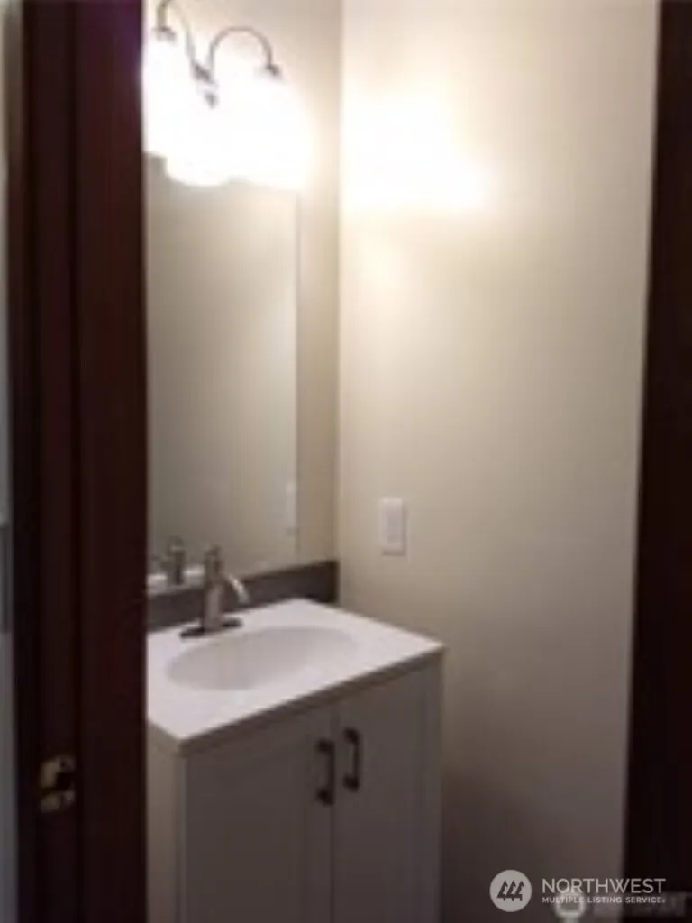 285 SE Croston Lane #A, Issaquah, WA 98027