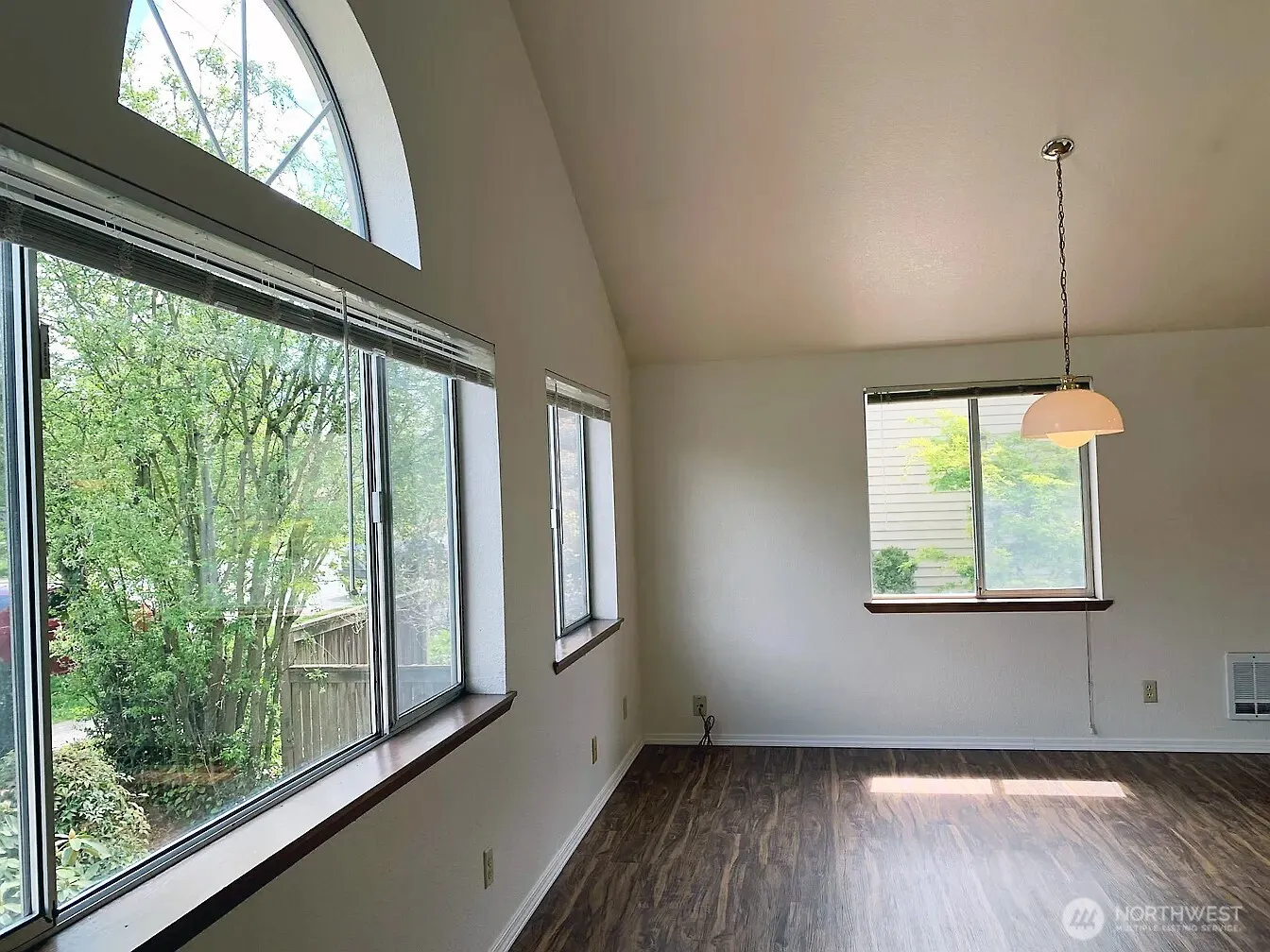 5229 Fauntleroy Way SW, Seattle, WA 98136