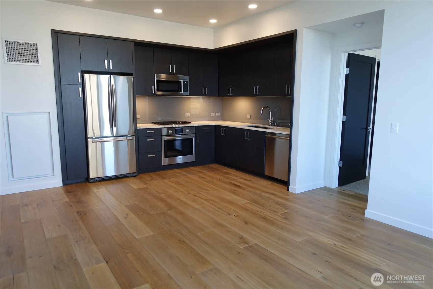 1321 Seneca Street #1404, Seattle, WA 98101