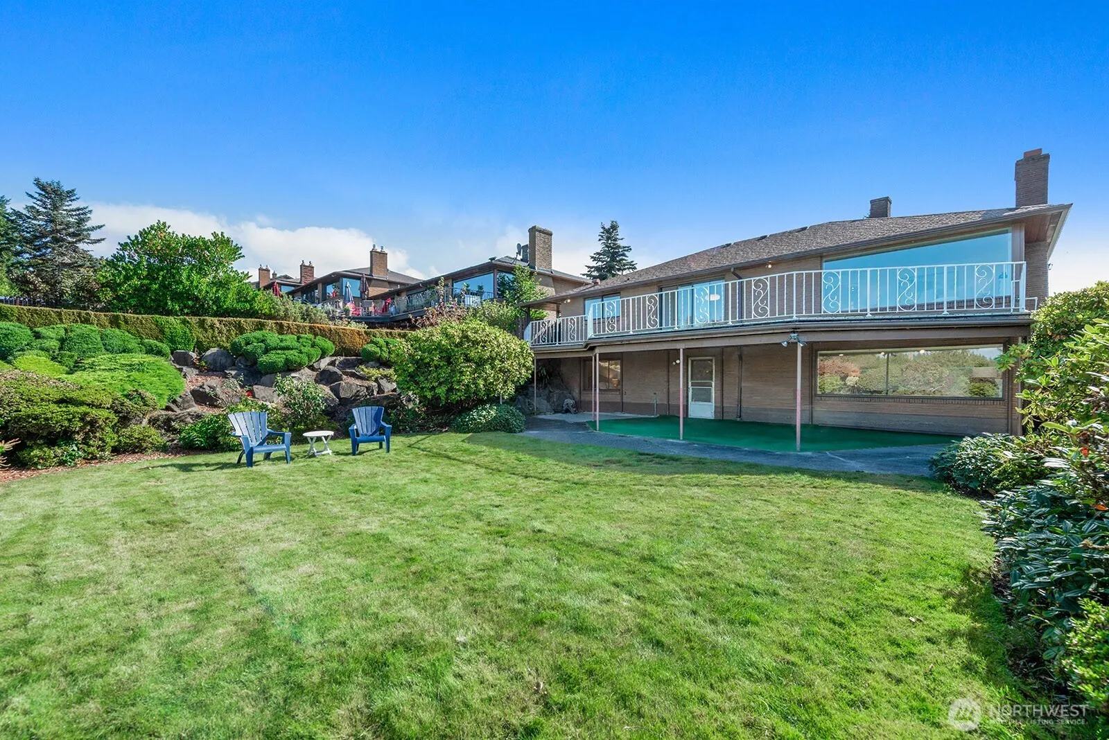 8877 42nd Avenue SW, Seattle, WA 98136