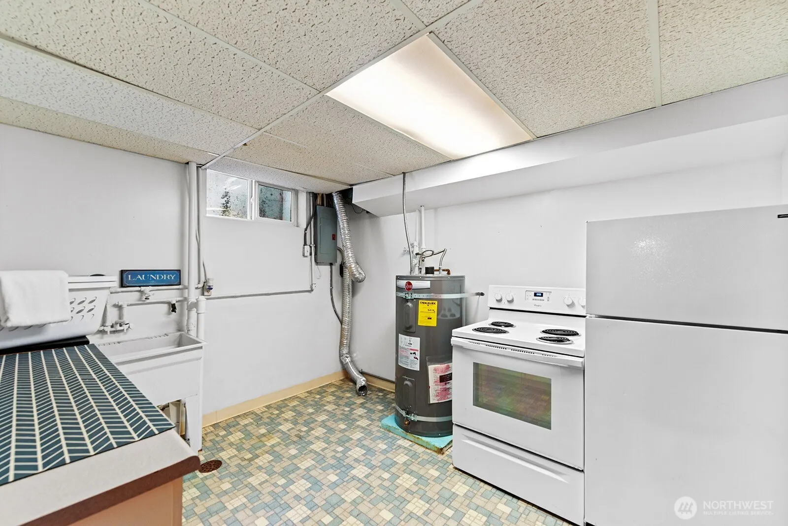 8877 42nd Avenue SW, Seattle, WA 98136