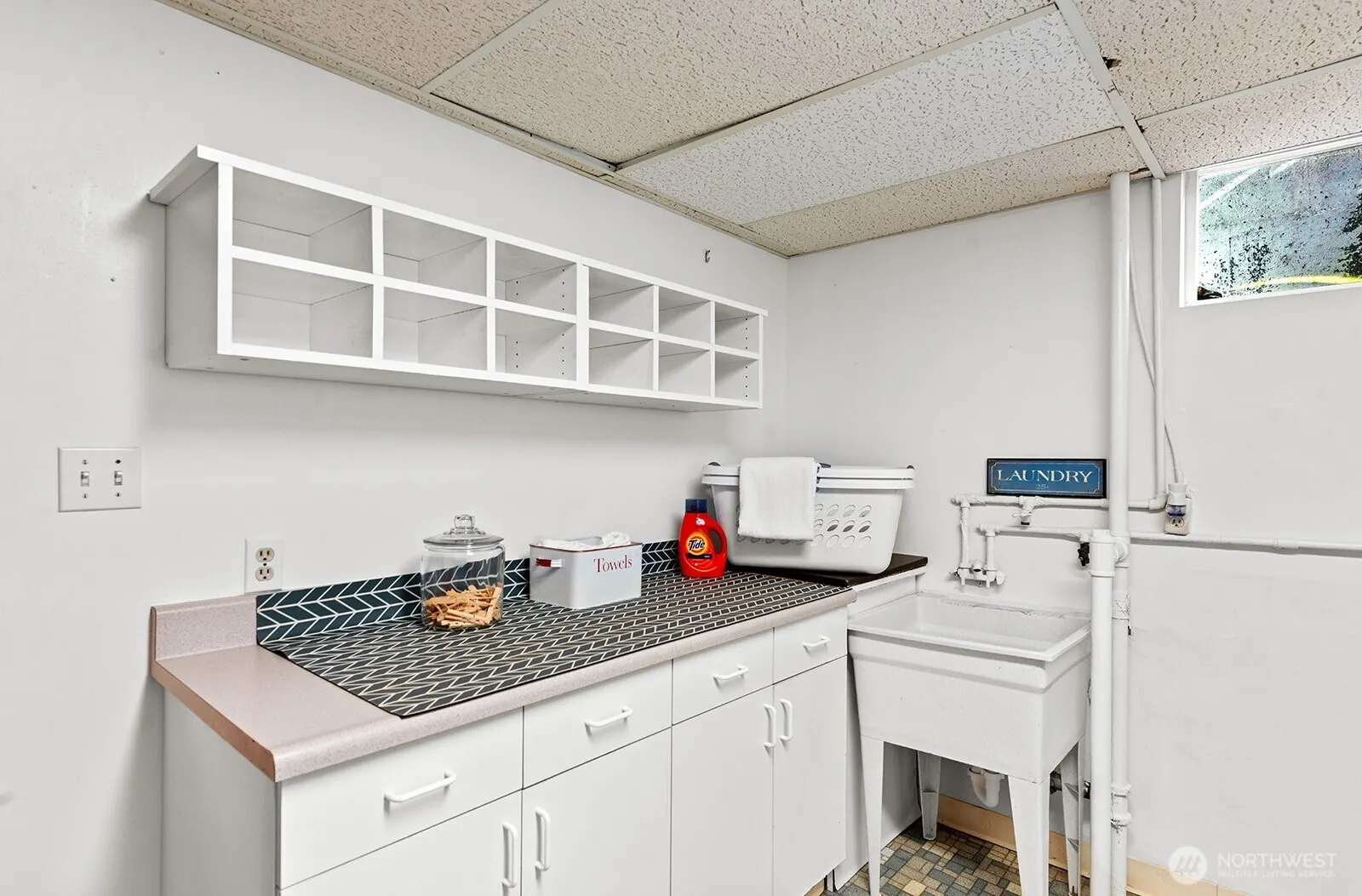 8877 42nd Avenue SW, Seattle, WA 98136
