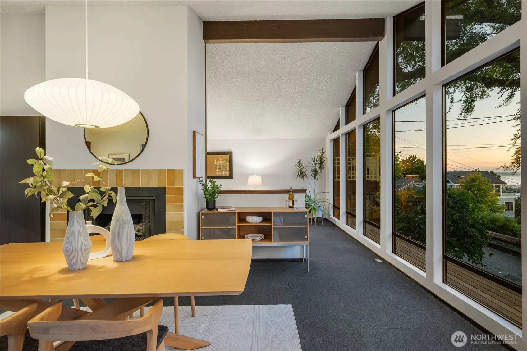 2604 12th Avenue W, Seattle, WA 98119