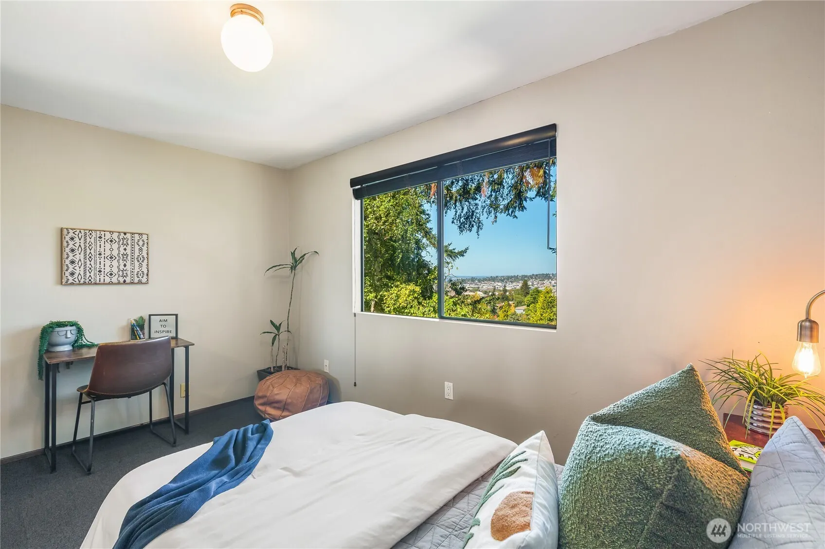 2604 12th Avenue W, Seattle, WA 98119