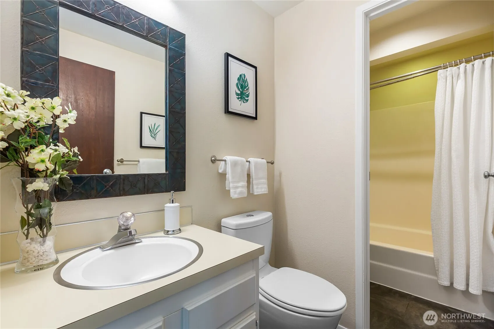 2604 12th Avenue W, Seattle, WA 98119