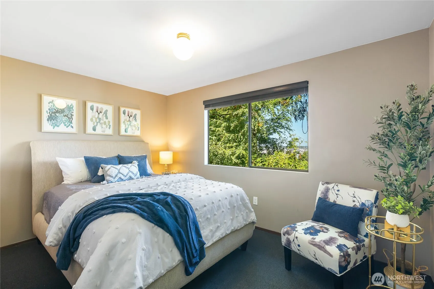 2604 12th Avenue W, Seattle, WA 98119
