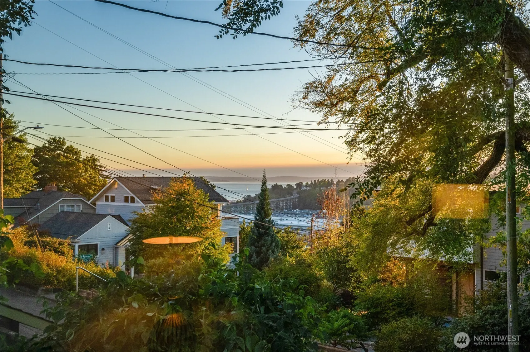 2604 12th Avenue W, Seattle, WA 98119