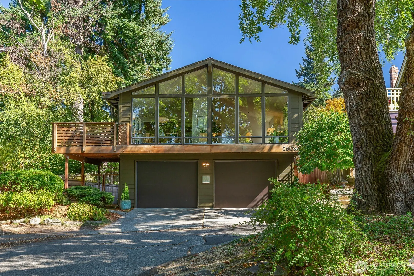 2604 12th Avenue W, Seattle, WA 98119