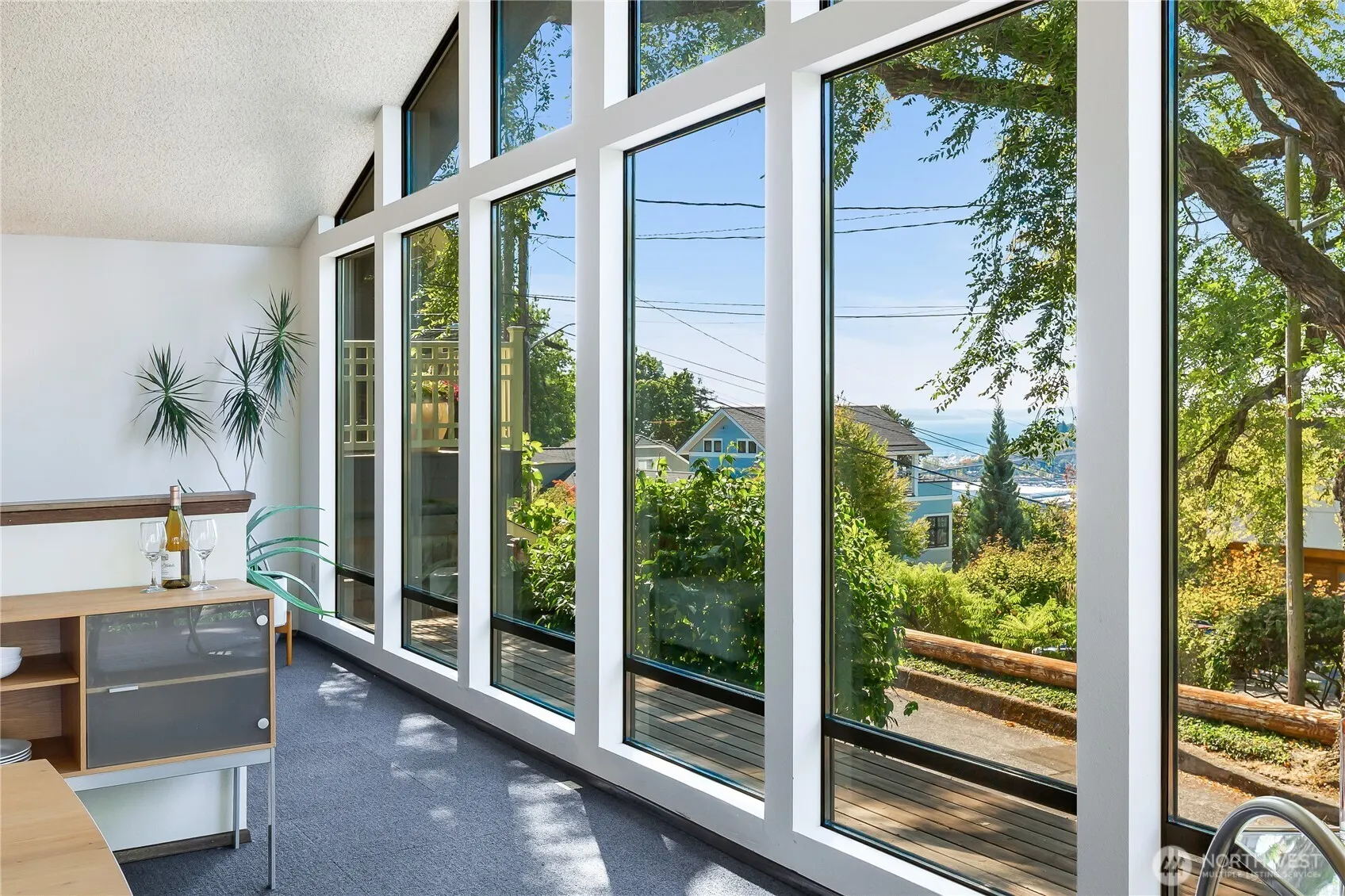 2604 12th Avenue W, Seattle, WA 98119