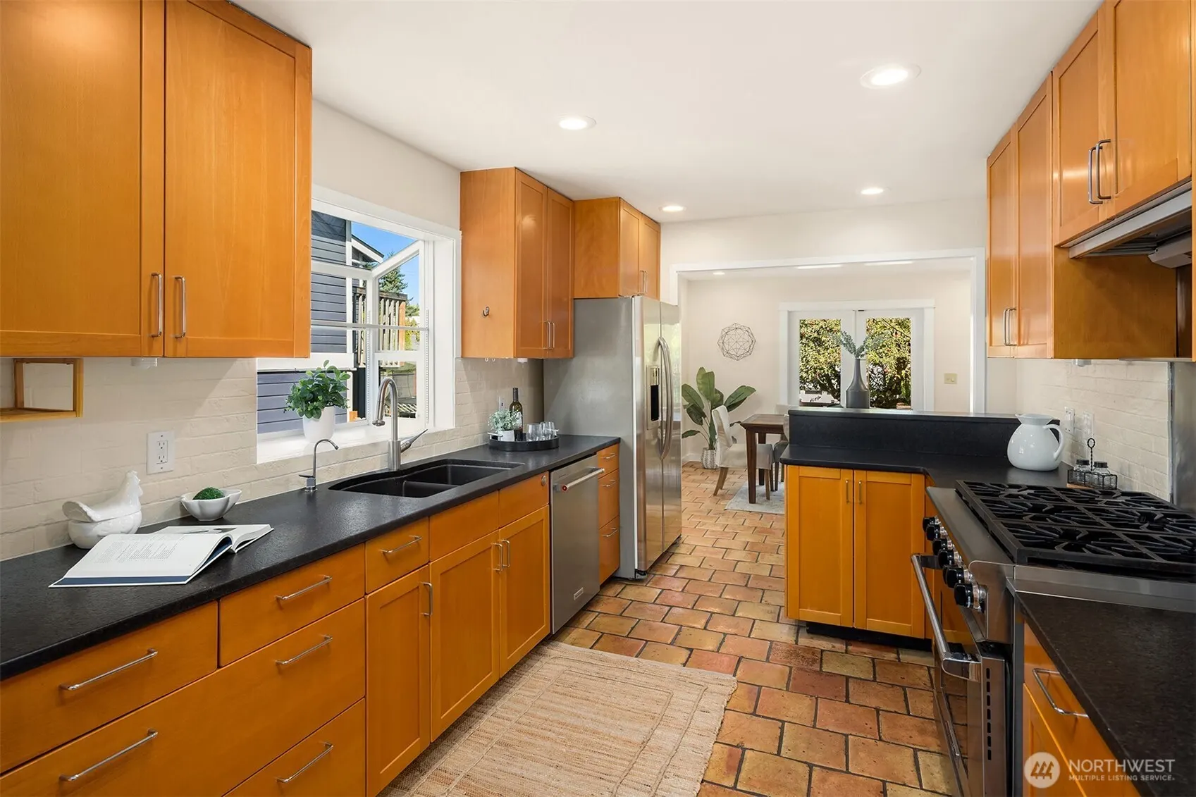 1016 NE 95th Street , Seattle, WA 98115