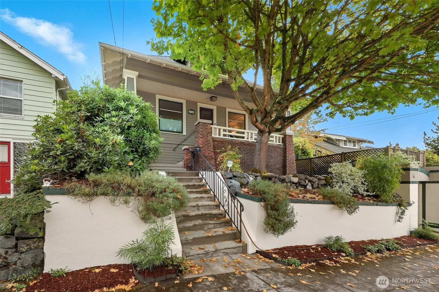 2109 N 54th Street , Seattle, WA 98103