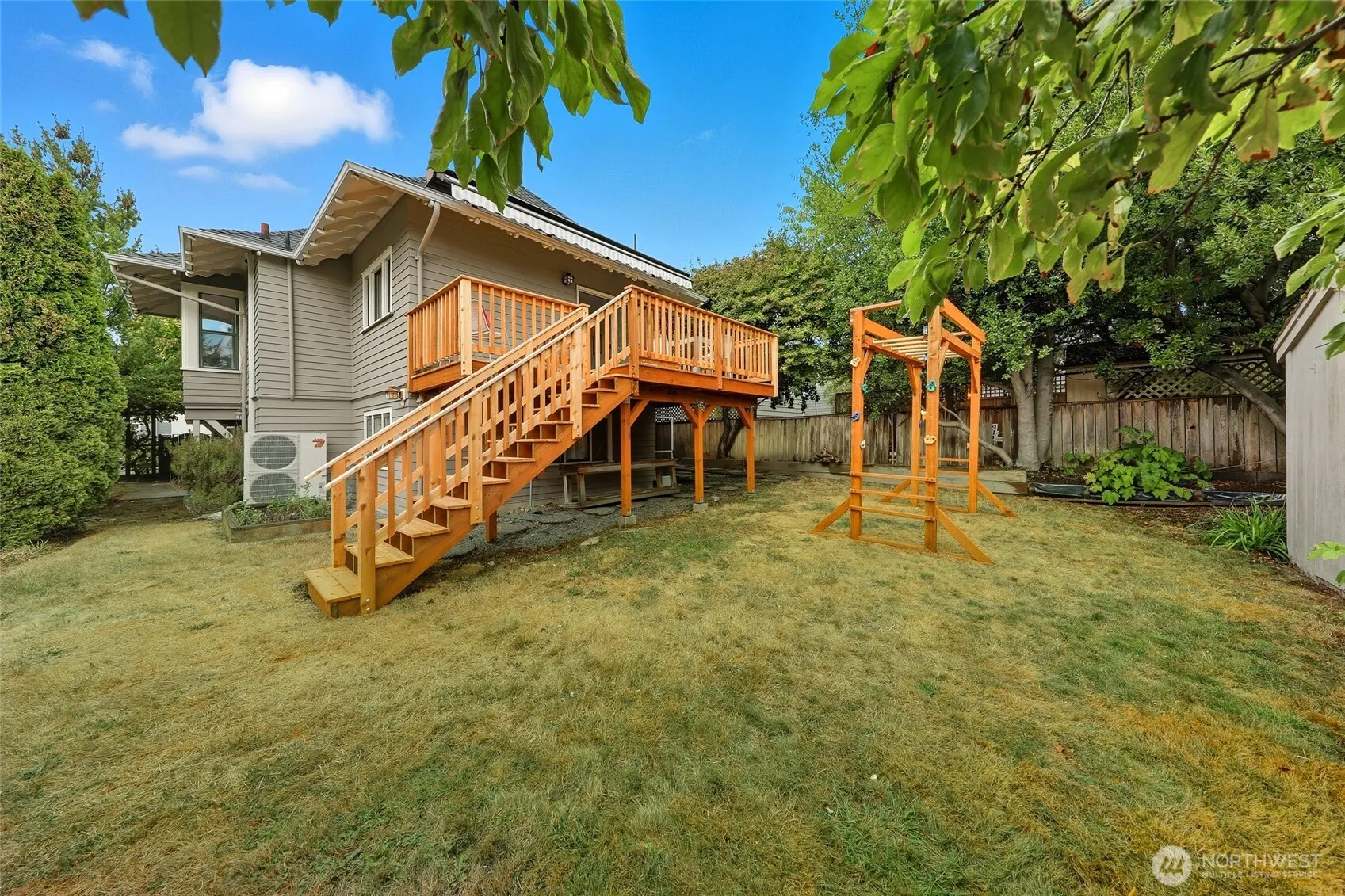 2109 N 54th Street , Seattle, WA 98103
