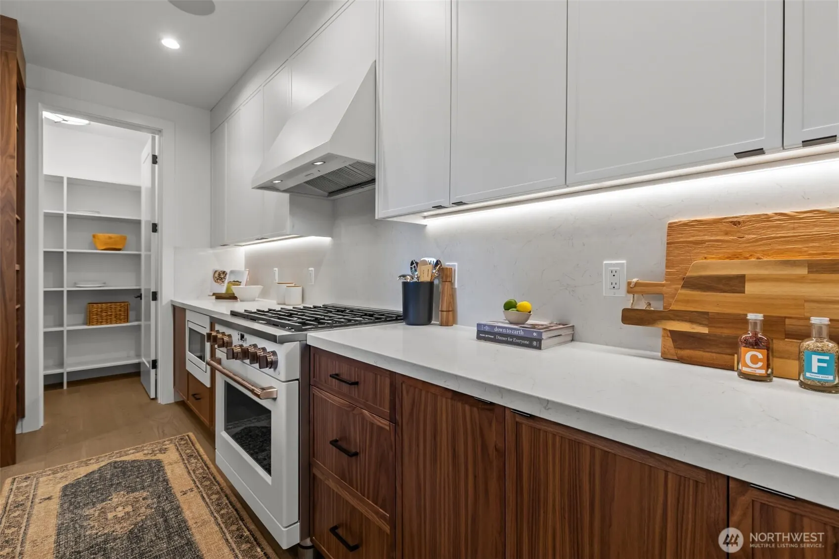8312 28th Avenue NE, Seattle, WA 98115