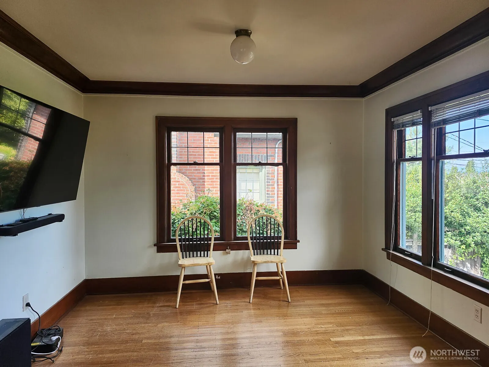 833 33rd Avenue S, Seattle, WA 98144